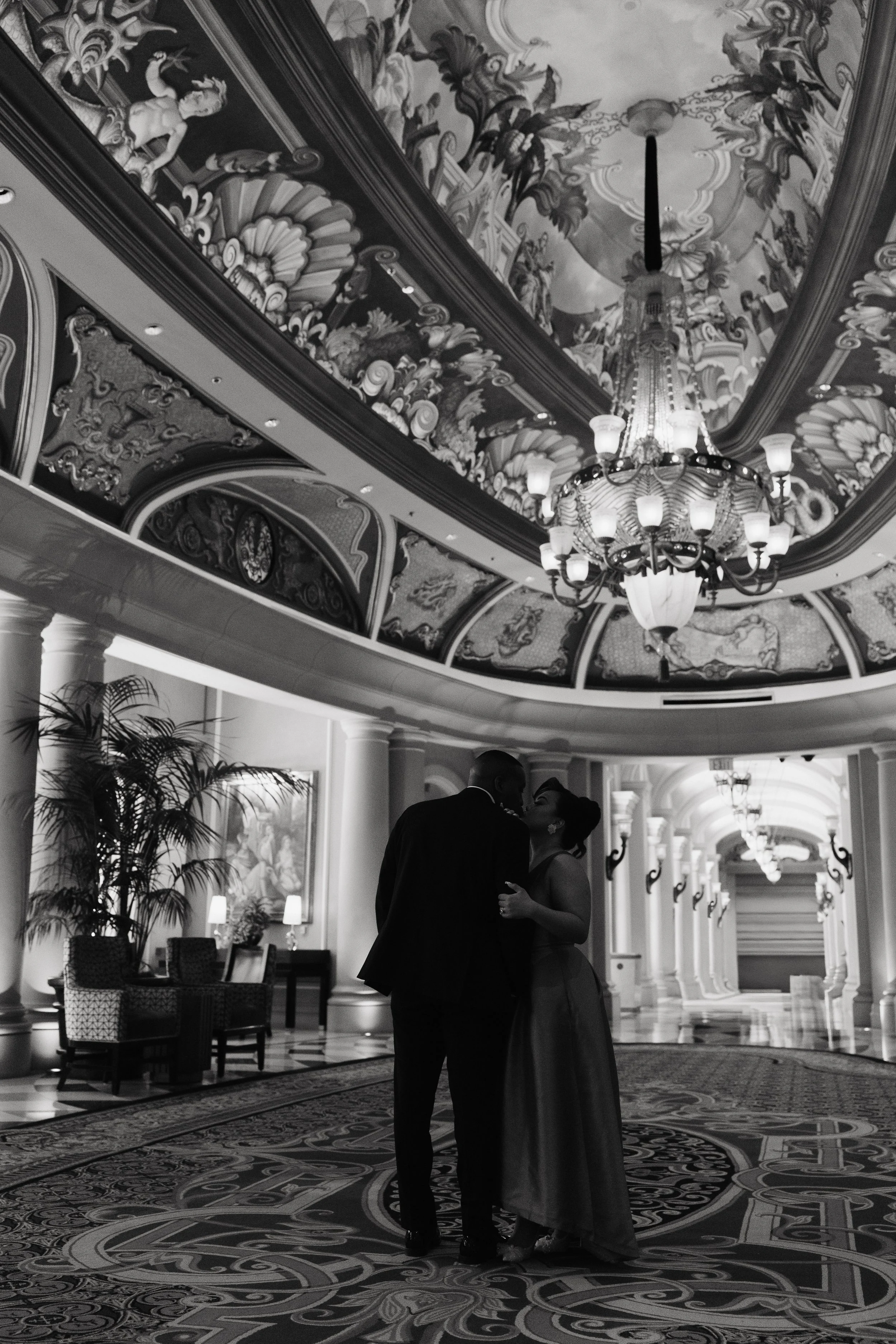 the-venetian-las-vegas-engagement-photographer-bride-and-groom-wedding-portraits.jpg