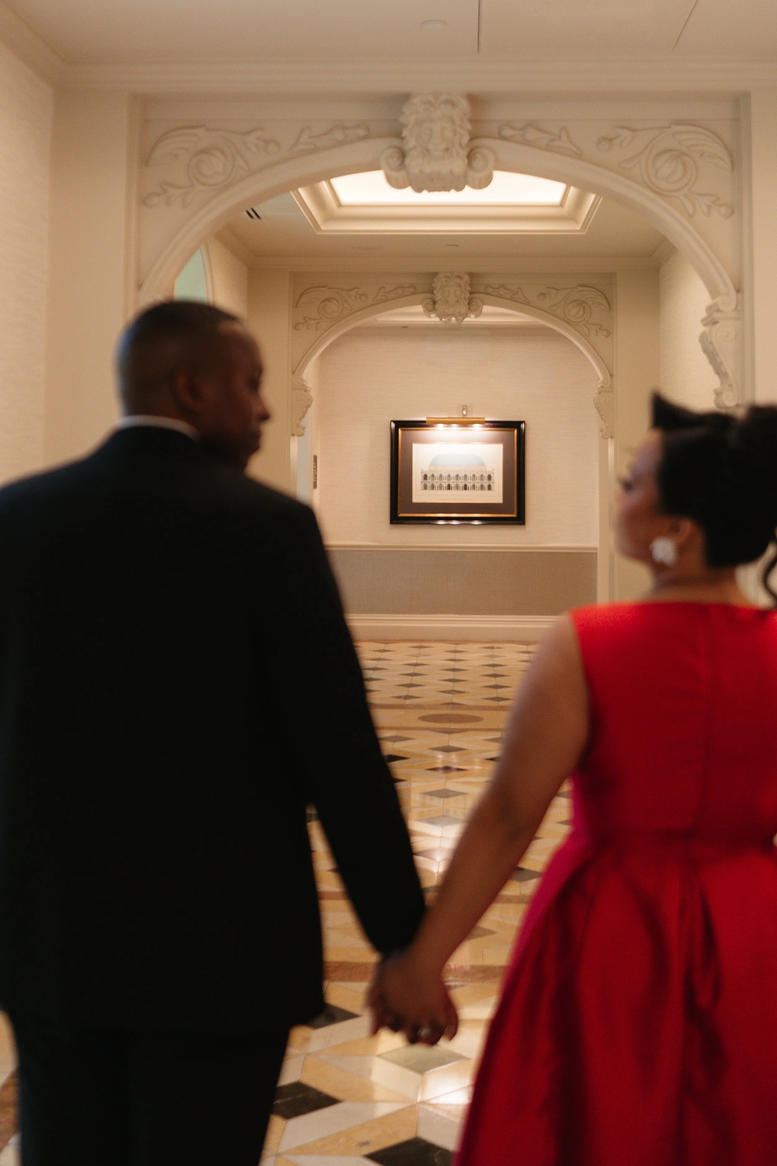 the-venetian-las-vegas-engagement-photographer-candid-wedding-day-moments.jpg