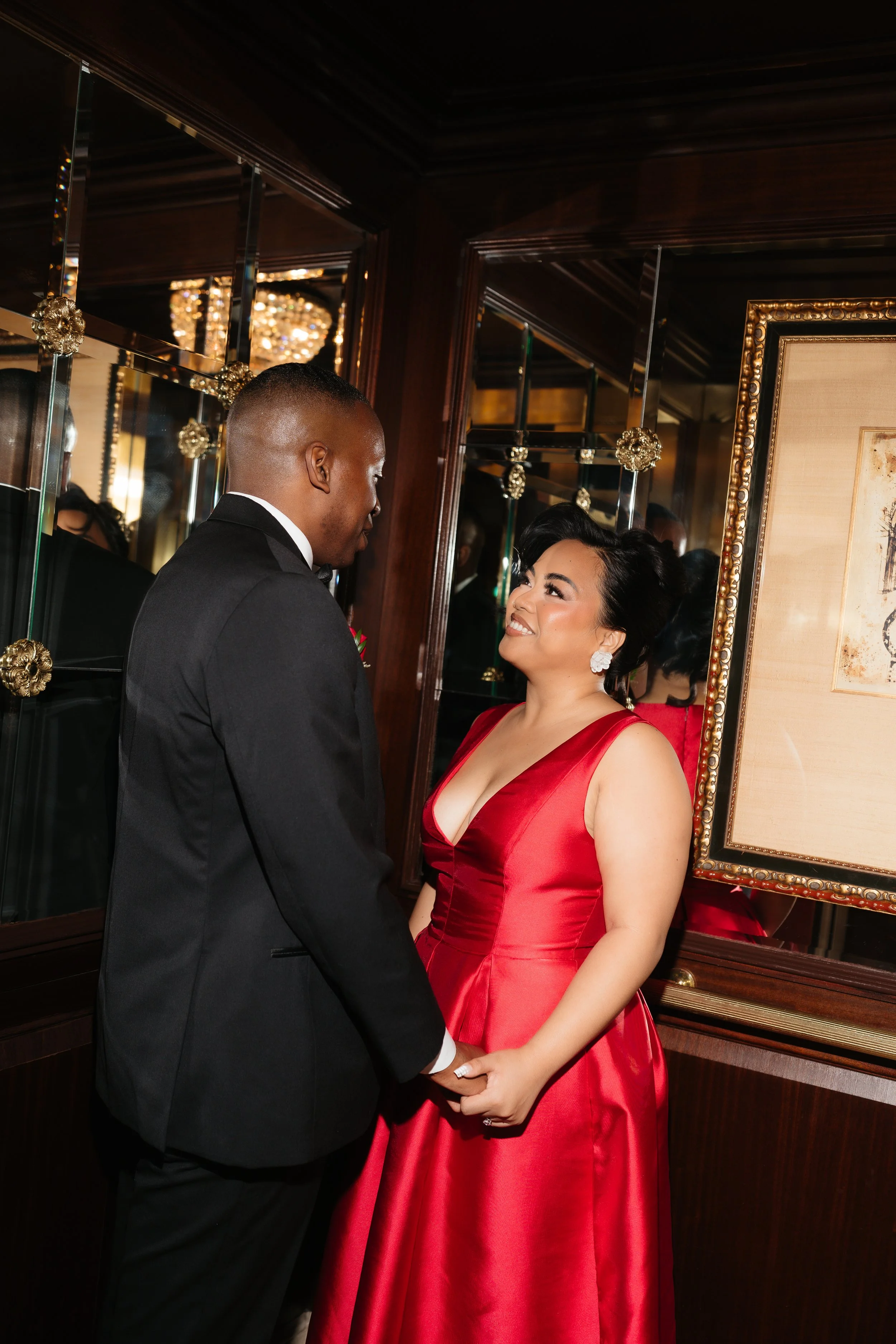 the-venetian-las-vegas-engagement-photographer-editorial-bride-groom-wedding.jpg