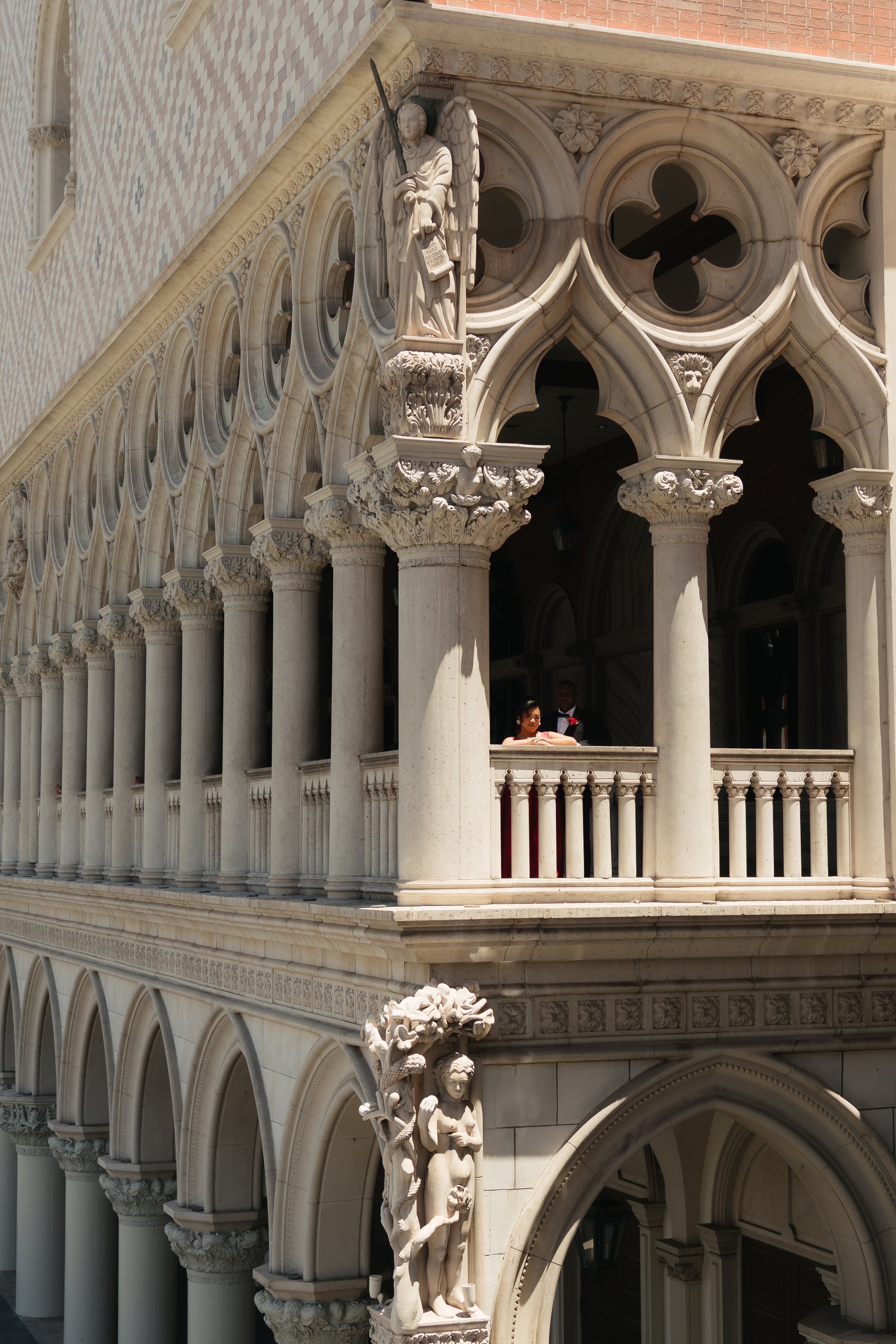 venetian-las-vegas-bride-groom-portraits.jpg