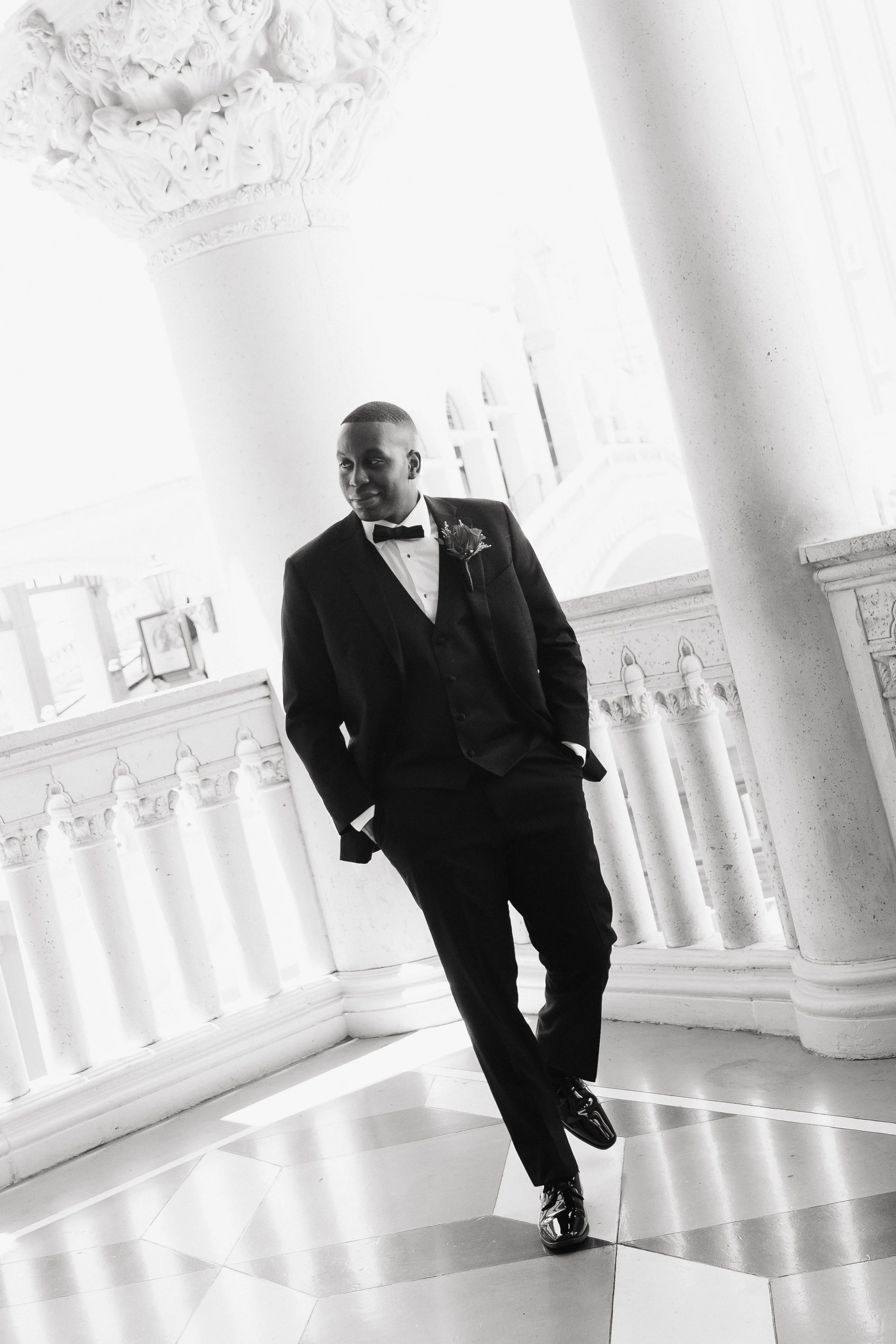 venetian-las-vegas-wedding-portraits-groom-solos.jpg