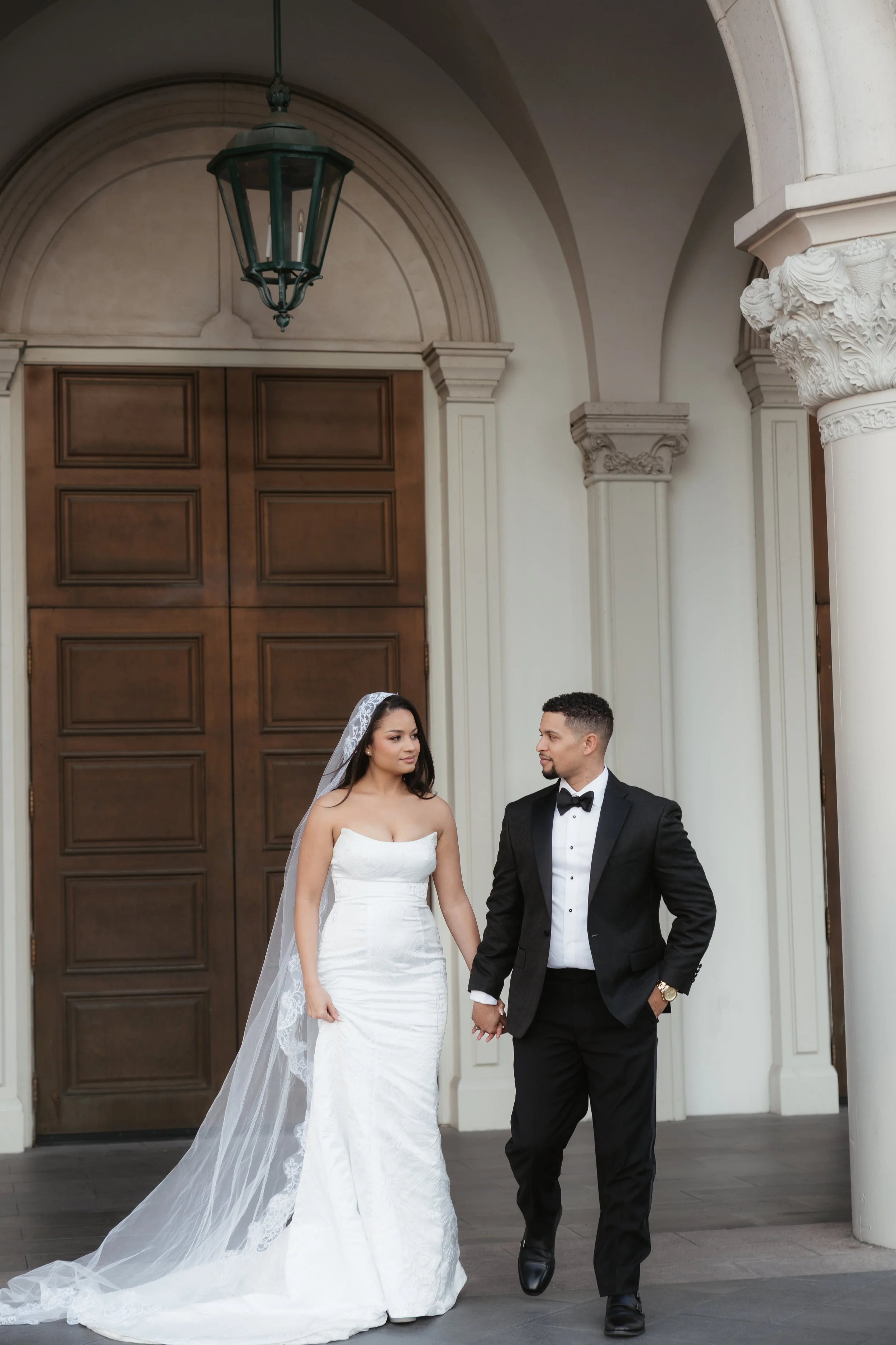 documentary-wedding-photos-the-venetian-las-vegas.jpg