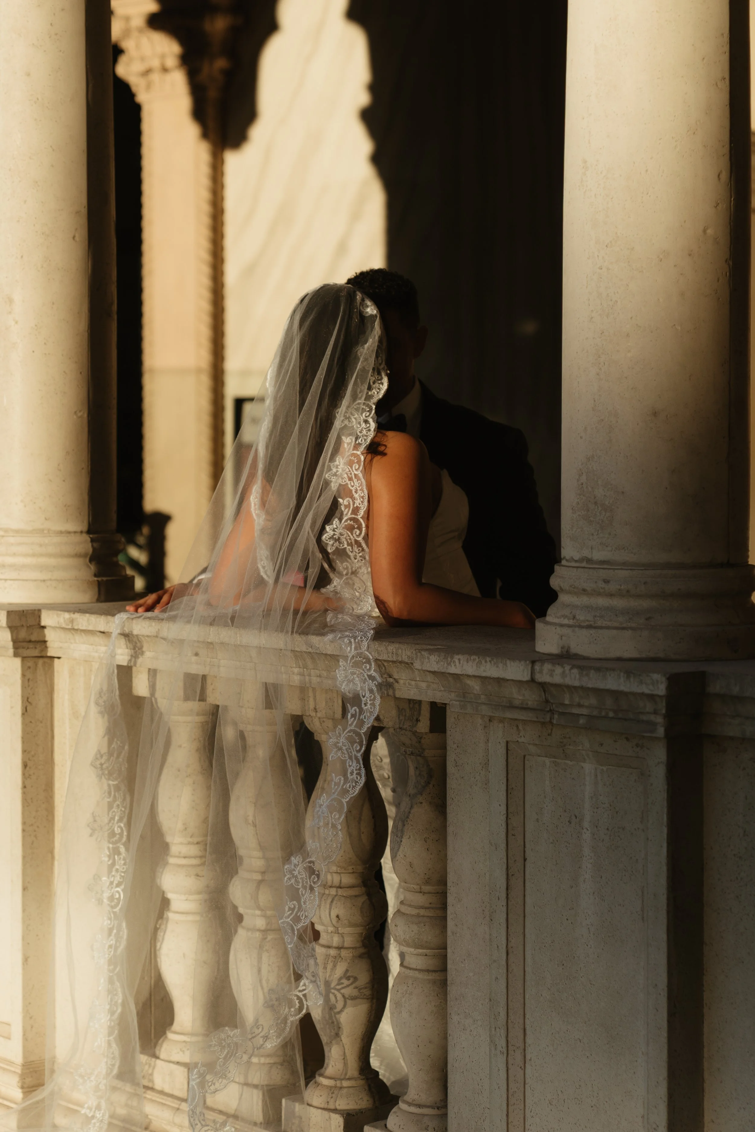 the-venetian-las-vegas-evening-engagement-photos.jpg