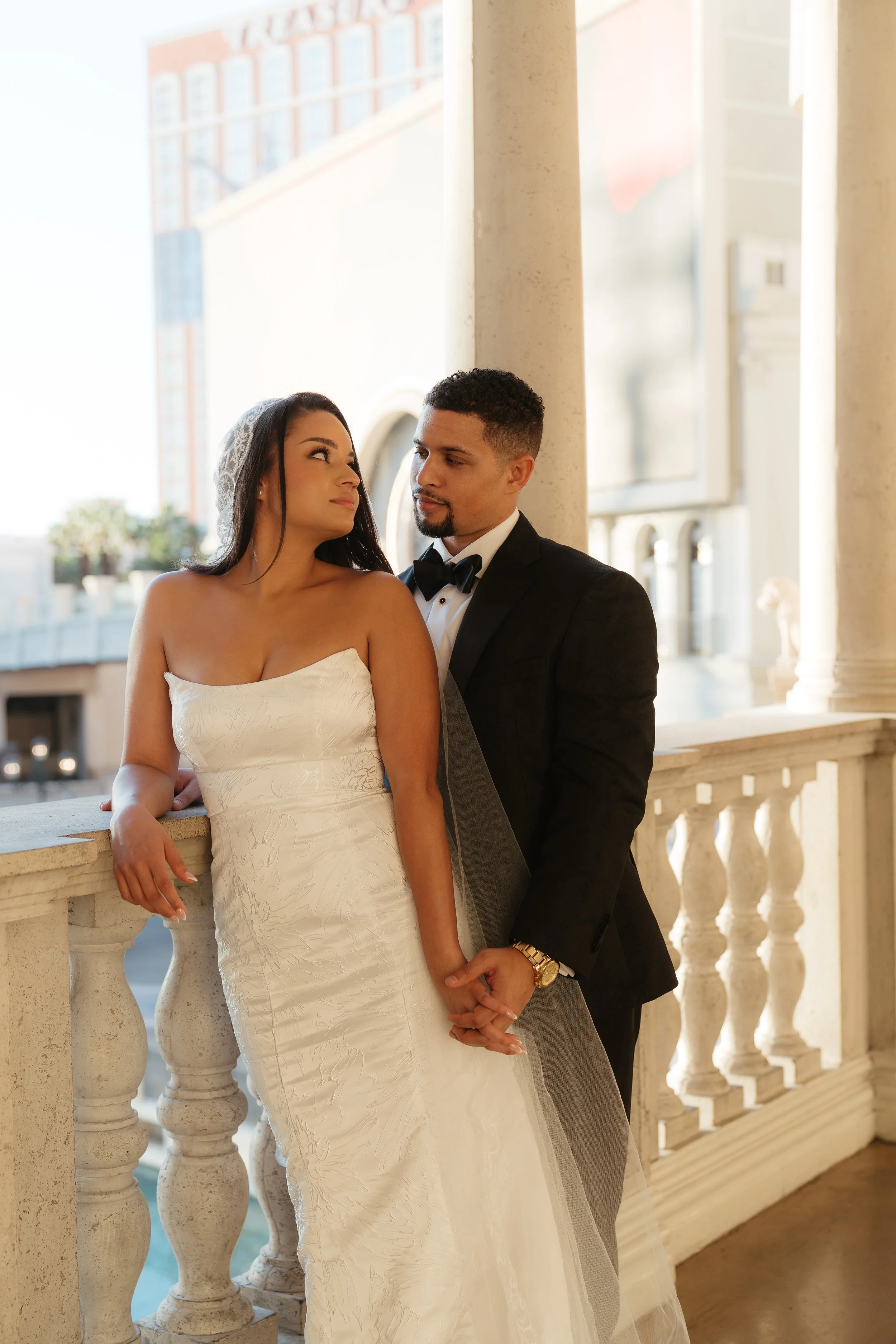 the-venetian-las-vegas-luxury-wedding-portraits.jpg
