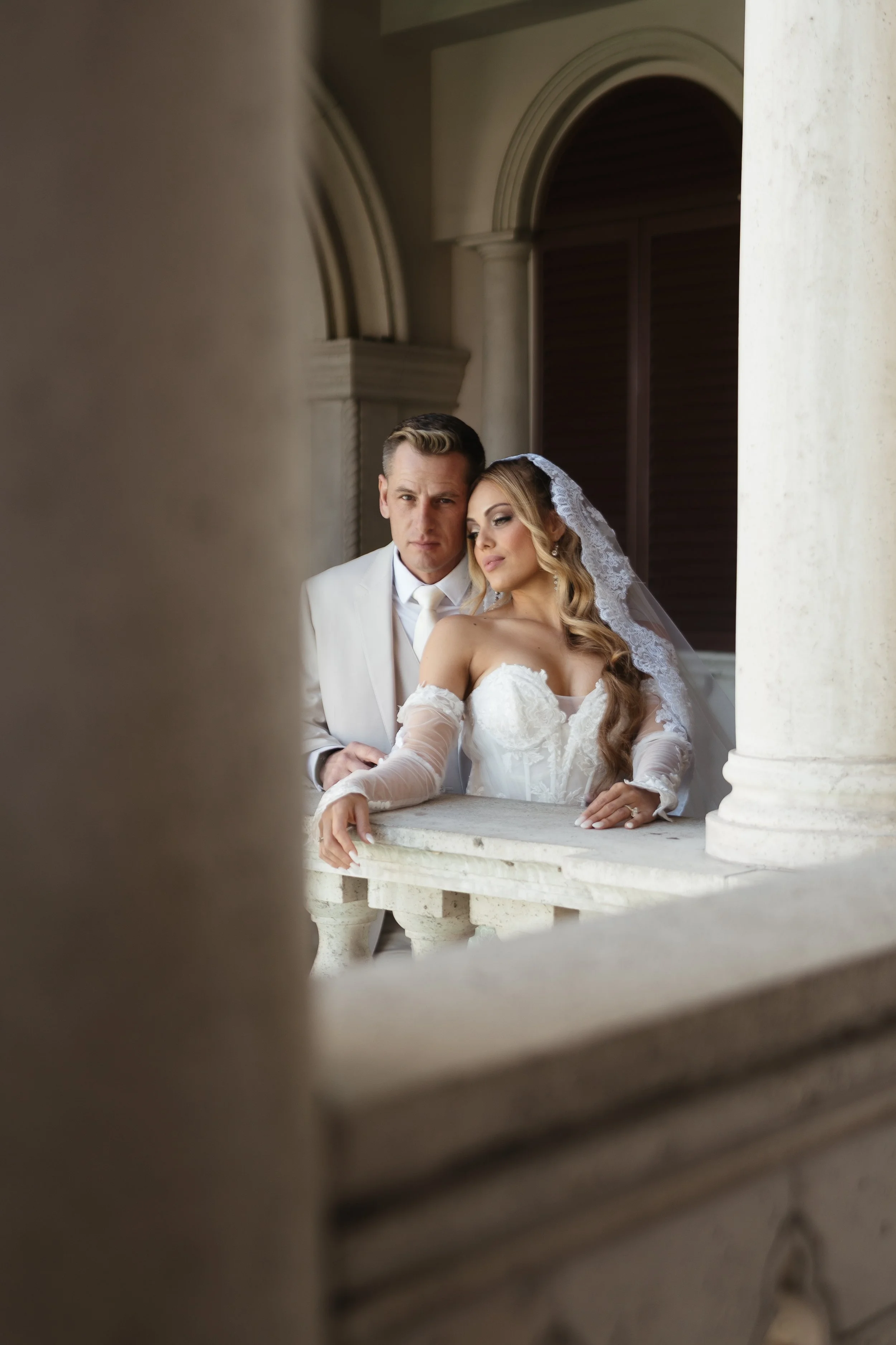 best-las-vegas-wedding-portrait-locations-for-couples.jpg