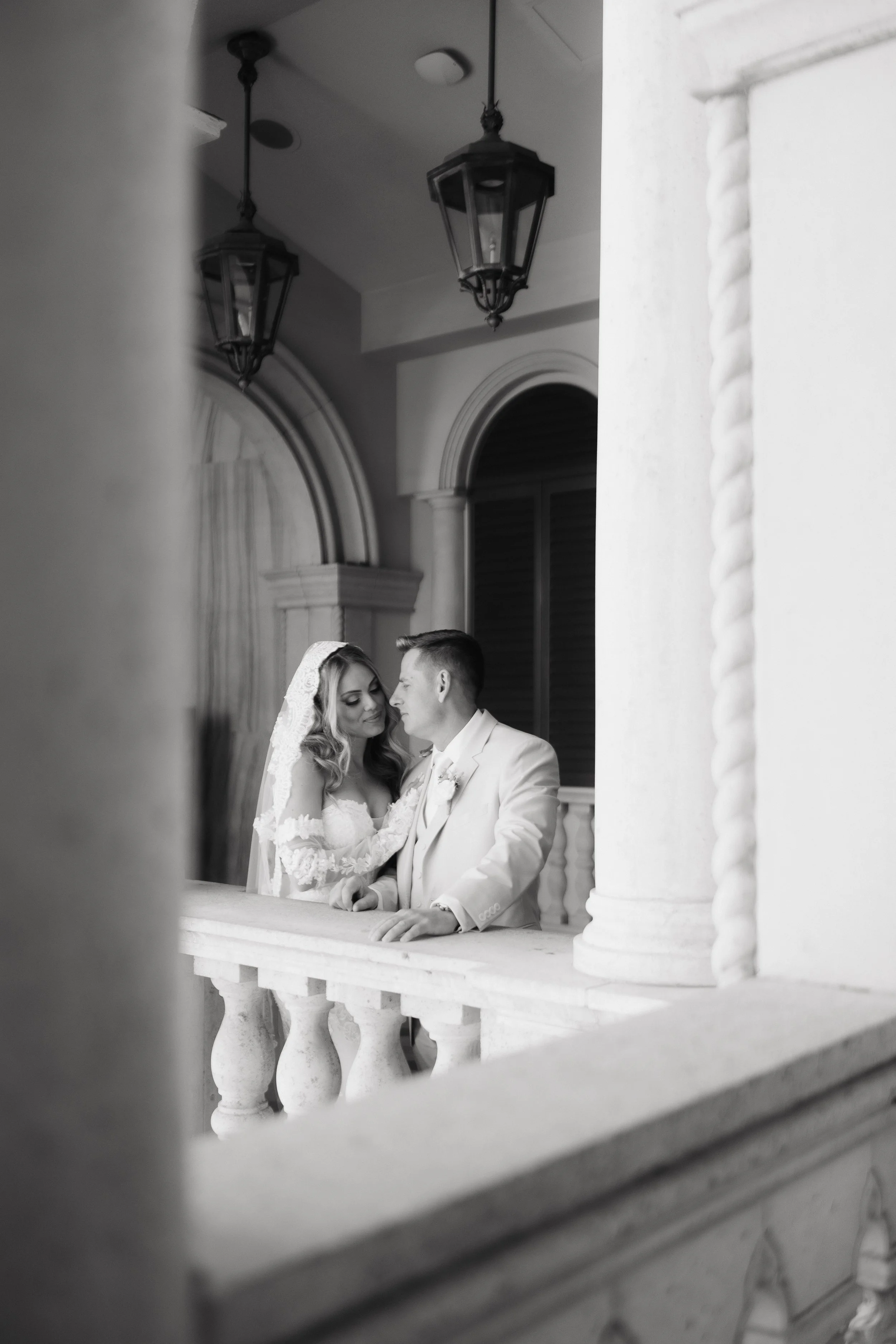 las-vegas-wedding-portrait-locations-on-the-strip.jpg