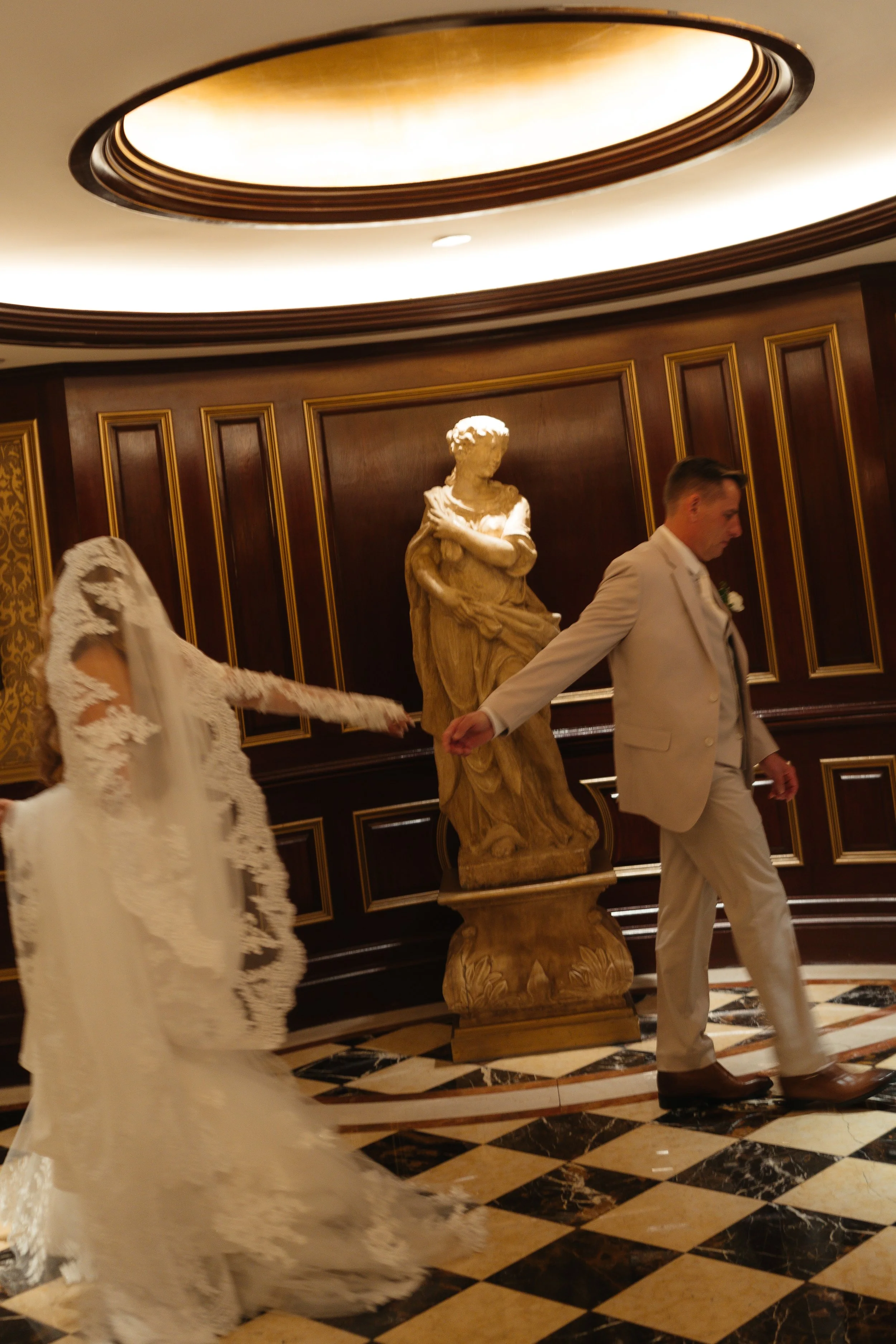 the-venetian-las-vegas-romantic-couple-session.jpg