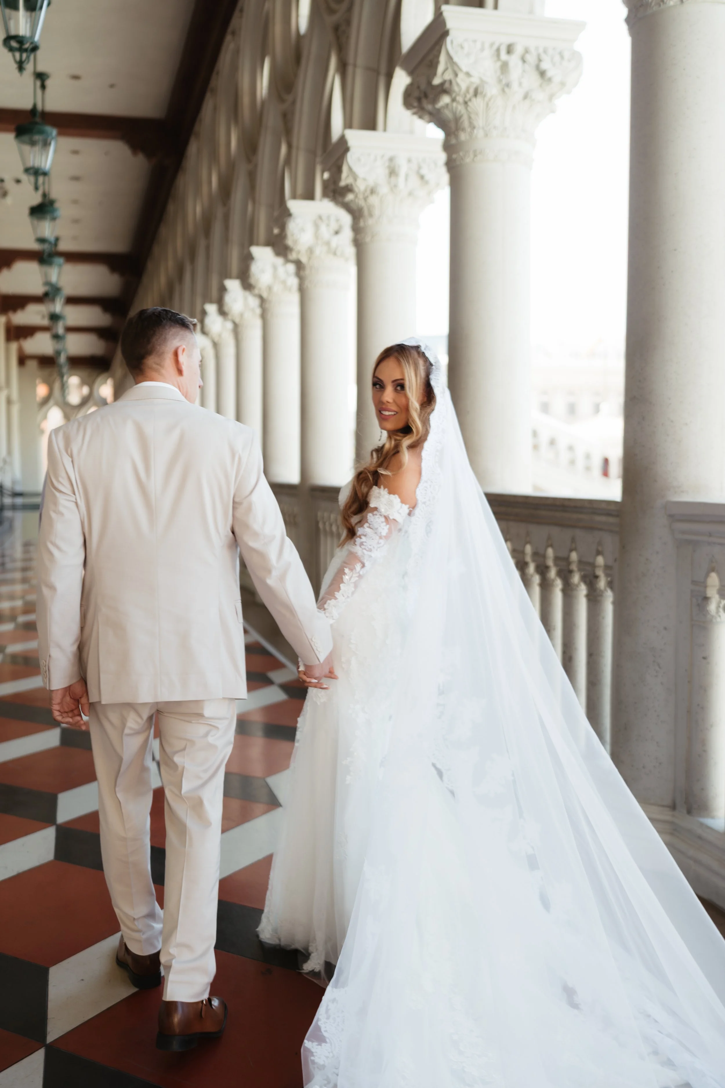 venetian-las-vegas-couple-photos-destination-style.jpg