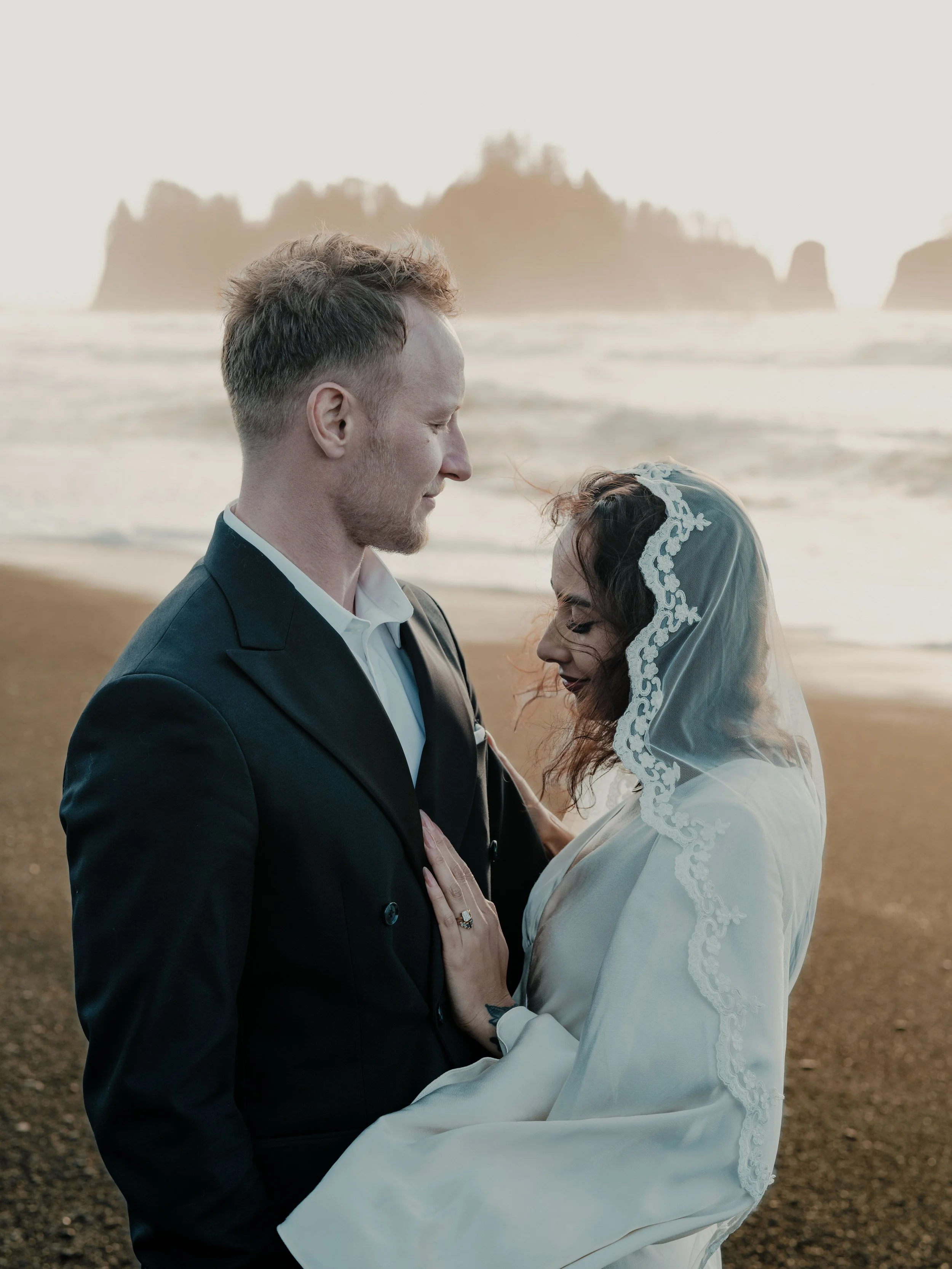 Monascherie-Photography- PNW Elopement-14.jpg