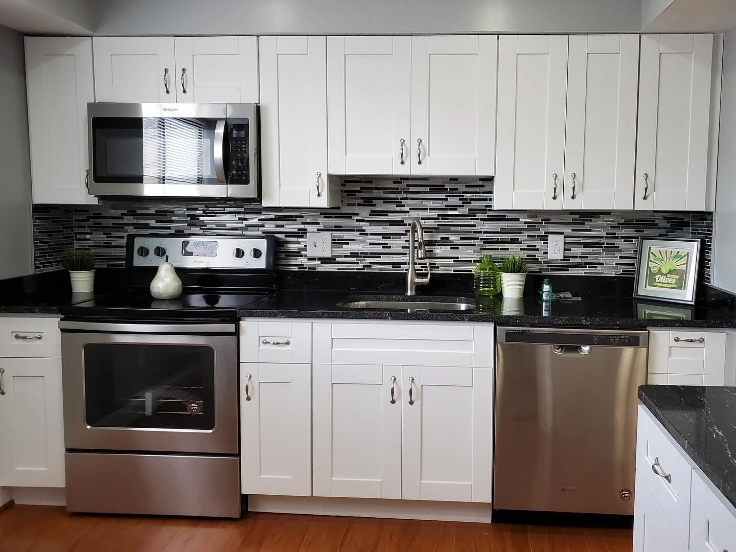 Very eager to show this kitchen remodel we did. Full cabinet, sink fixture, countertops and appliance install! Please make sure to click the link in our bio if you have any questions regarding a project or quotes! Happy Saturday!
.
.
.
.
.
.
.
#homei