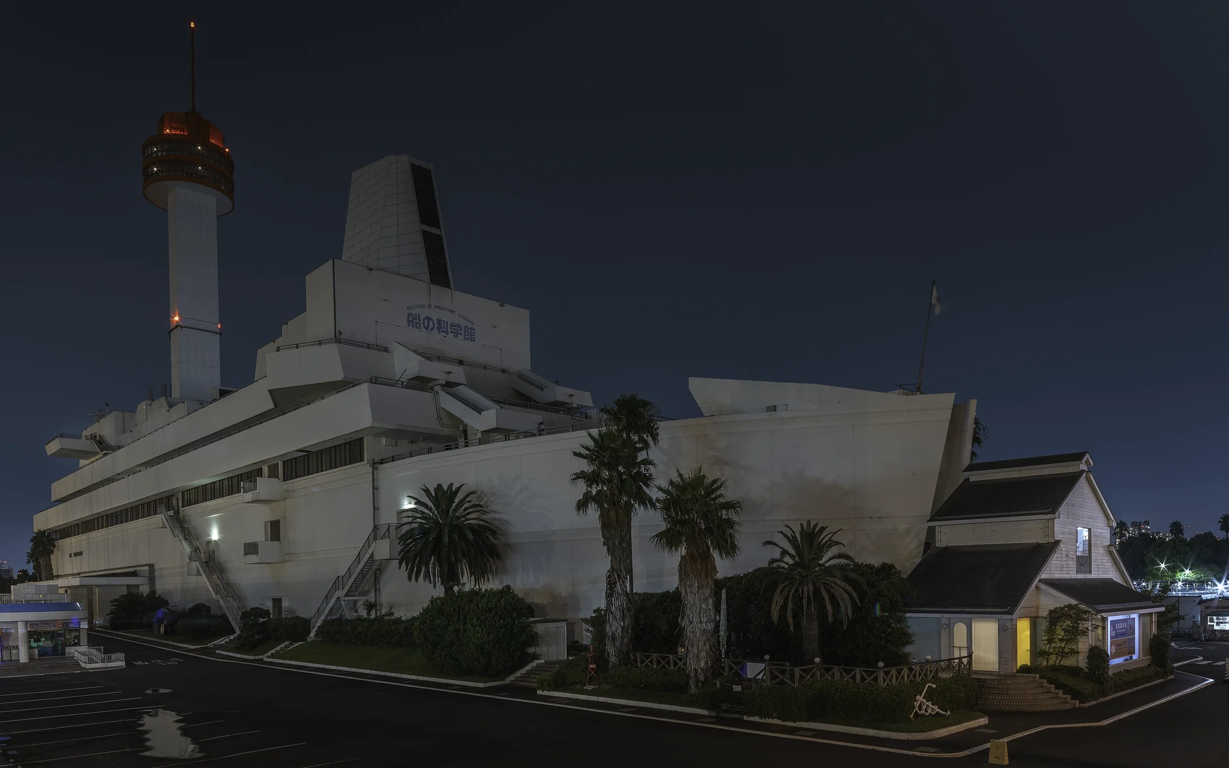 Japan Photographer Nicolas Wauters - Tokyo Marine Museum.webp