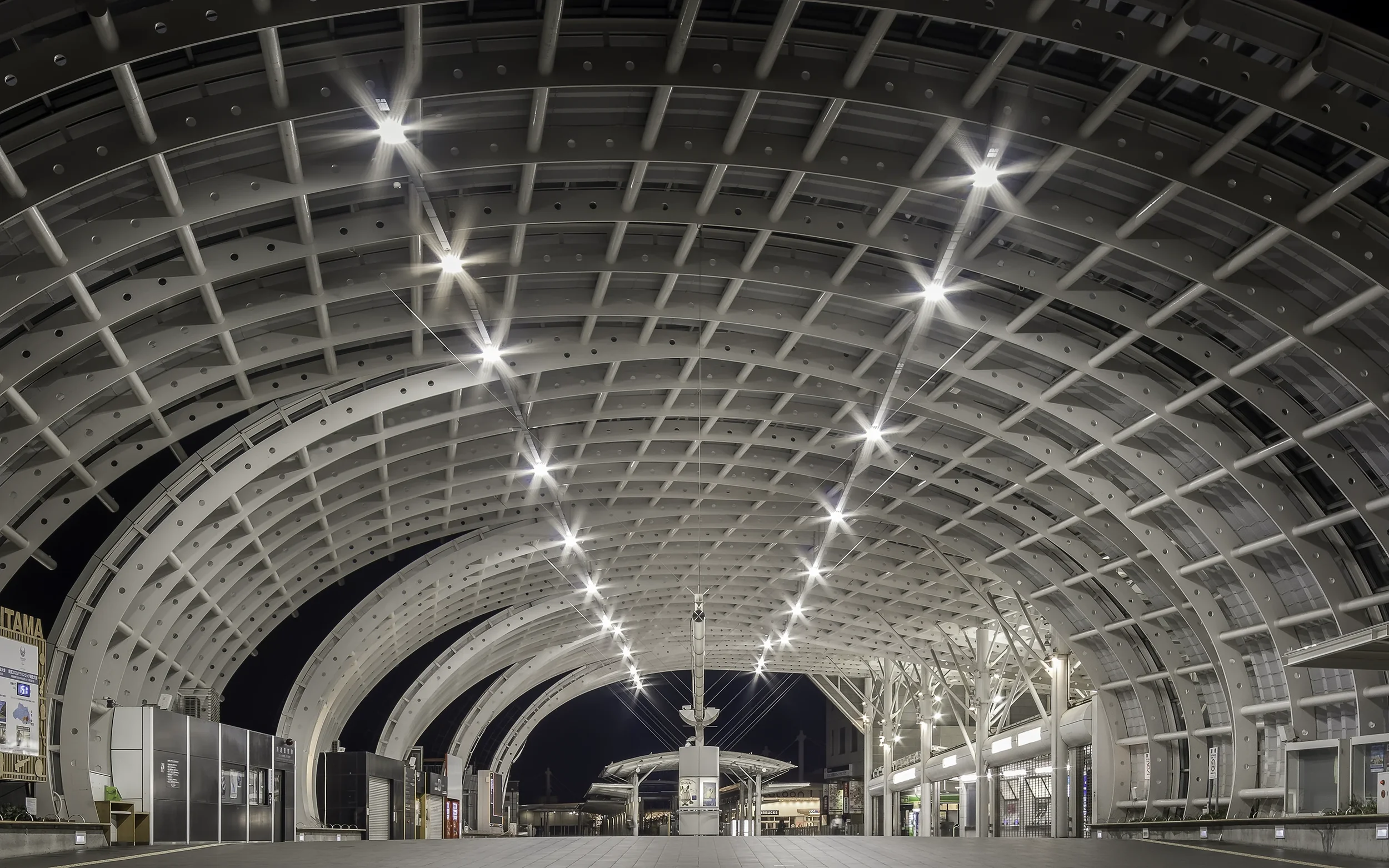 Nicolas Wauters Japan Photographer - Saitama Station.webp