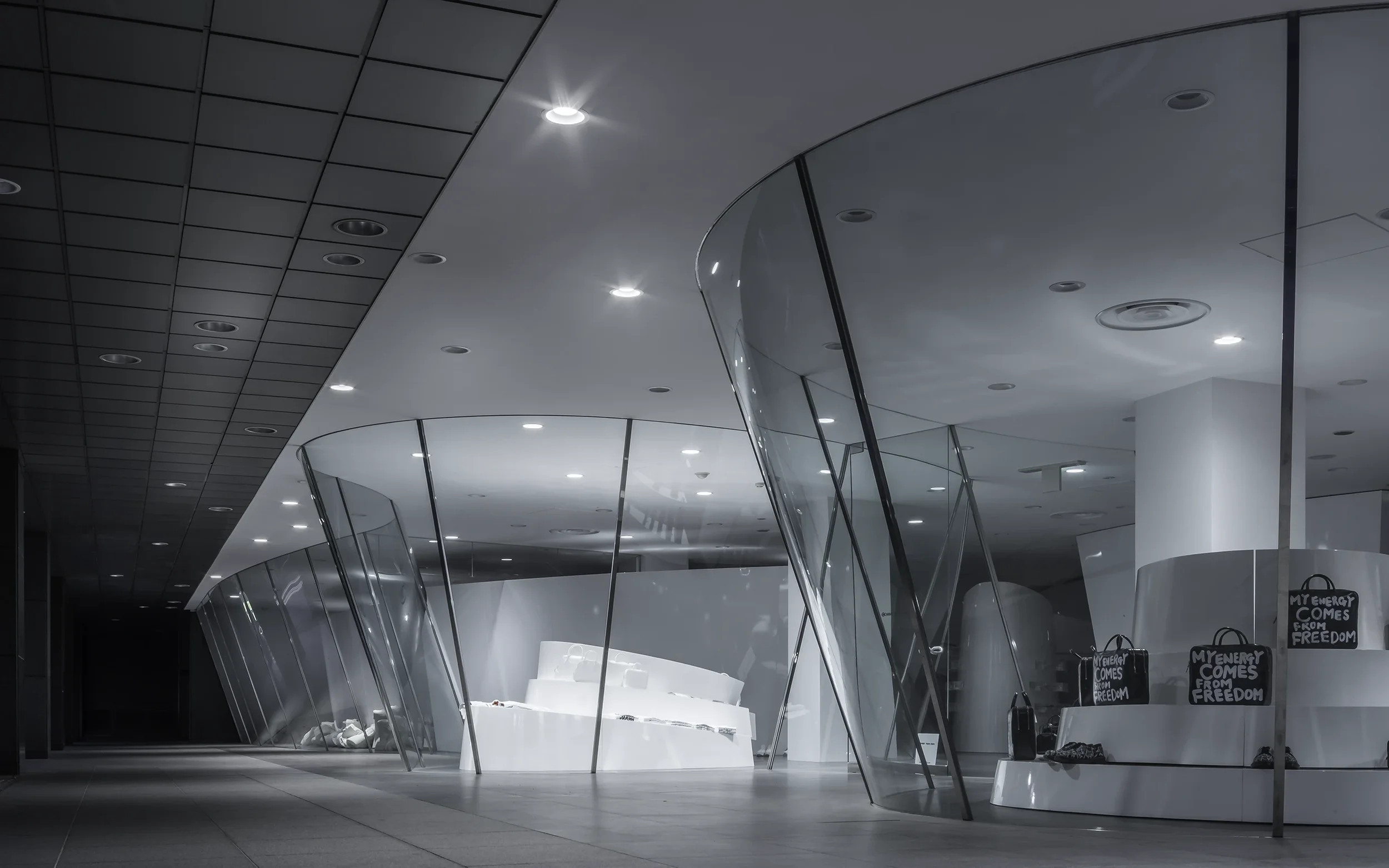 Japan Photographer Nicolas Wauters - Comme des garcons.webp