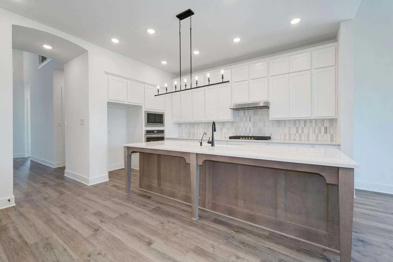 kitchen-staging-archway-view.jpg