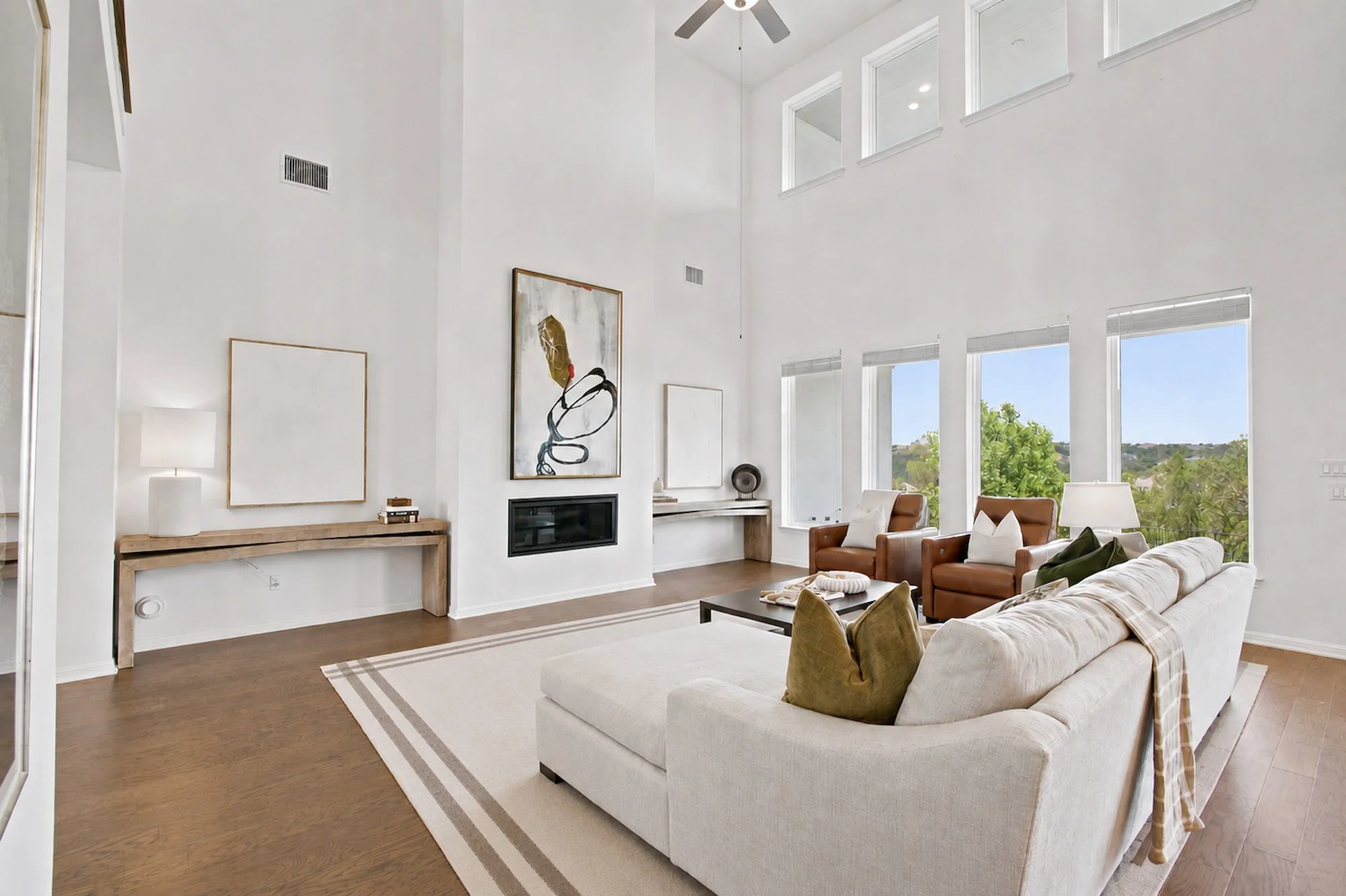 Trevi Fontana Dr | Modern Home Staging in Leander, TX