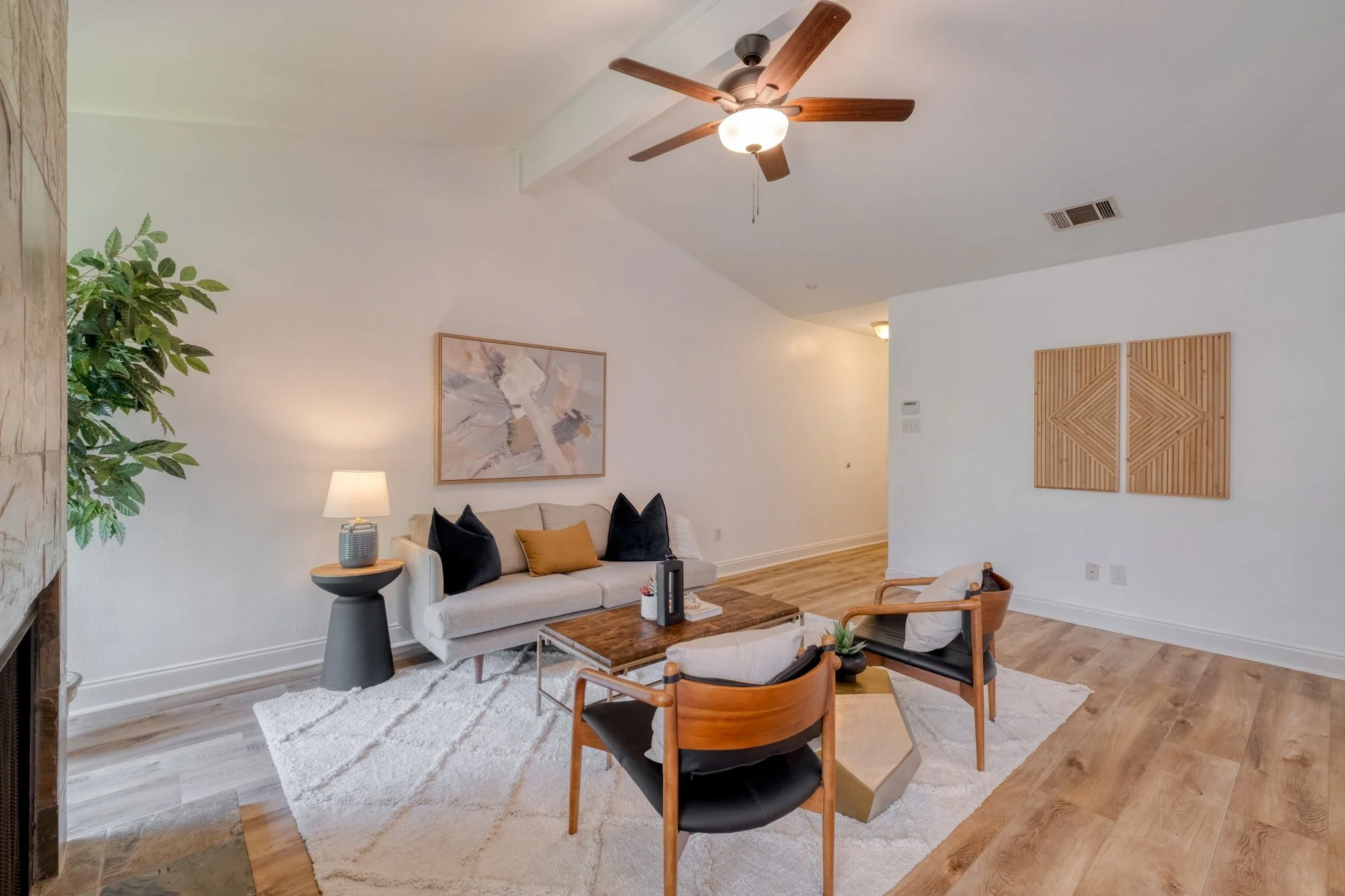 Leralynn St | North Loop Home Staging in Central Austin