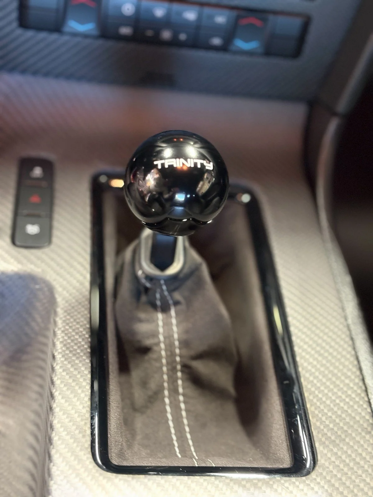 Shift Knob Black - Trinity.jpg