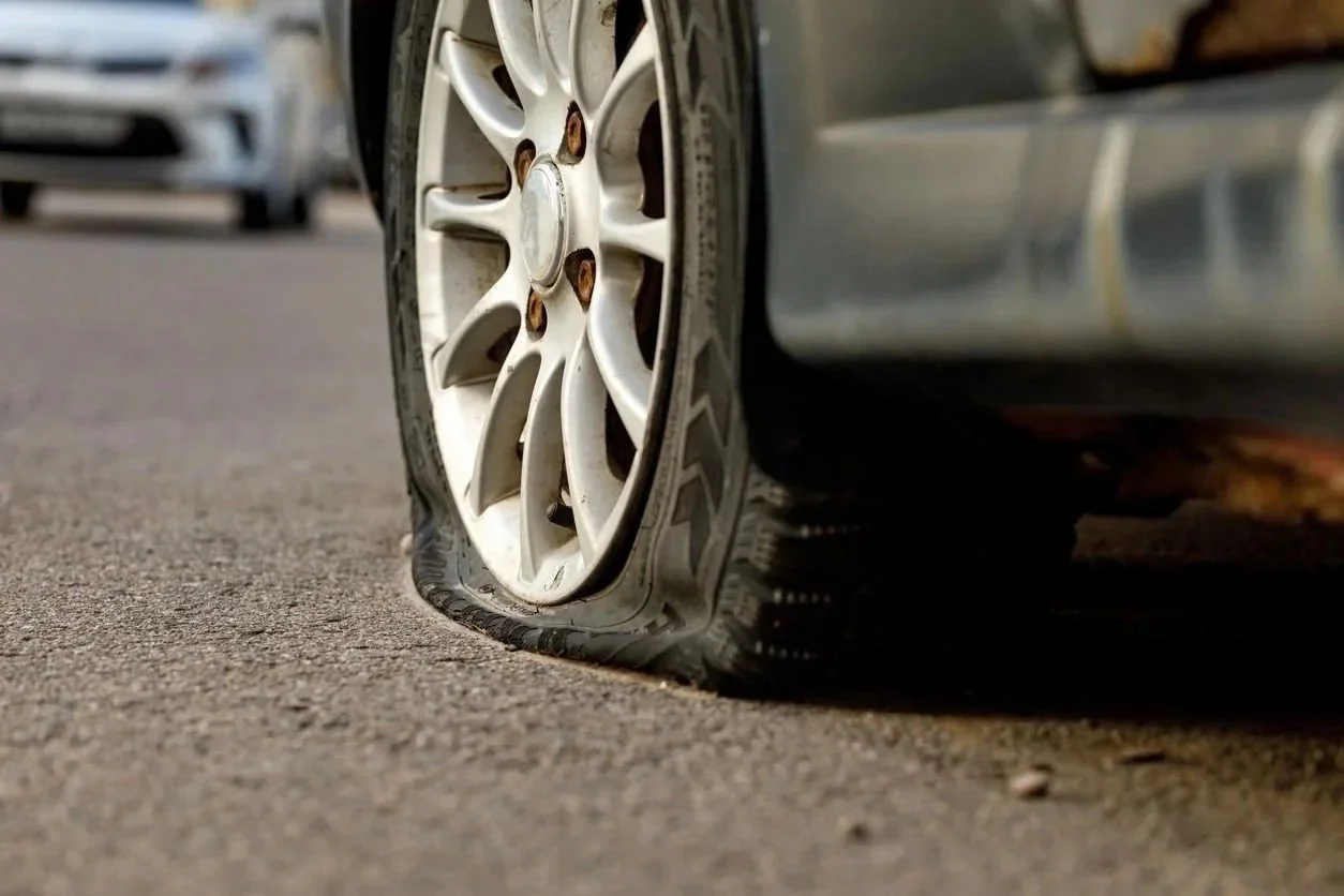 Can You Safely Drive on a Flat Tire?