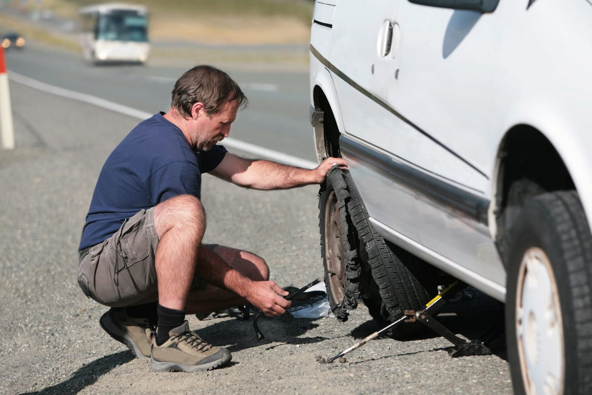 Step-by-Step Guide to Managing a Tire Blowout on the Highway