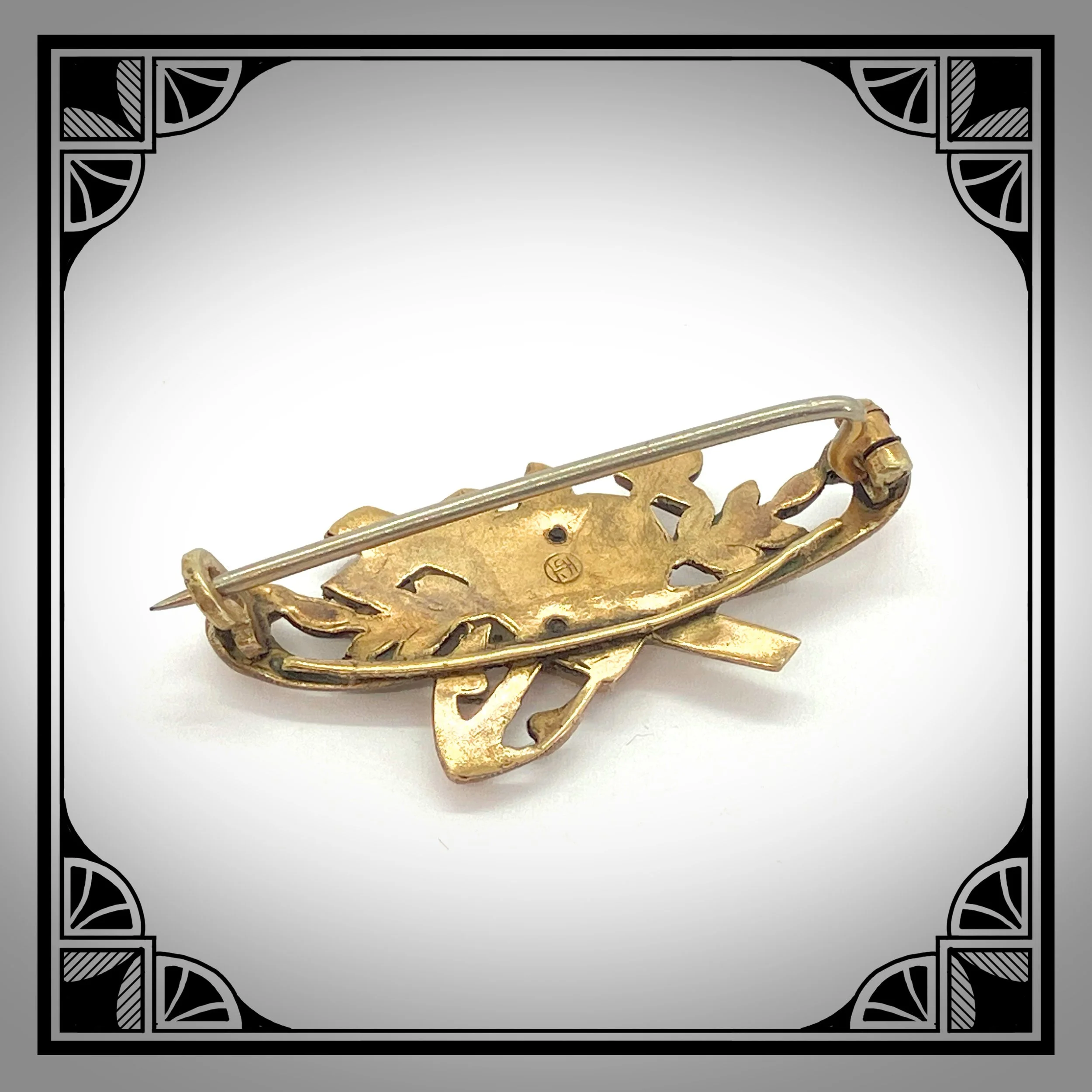 1910s gold colored sentimental art-nouveau brooch with red gemstone 2.jpg