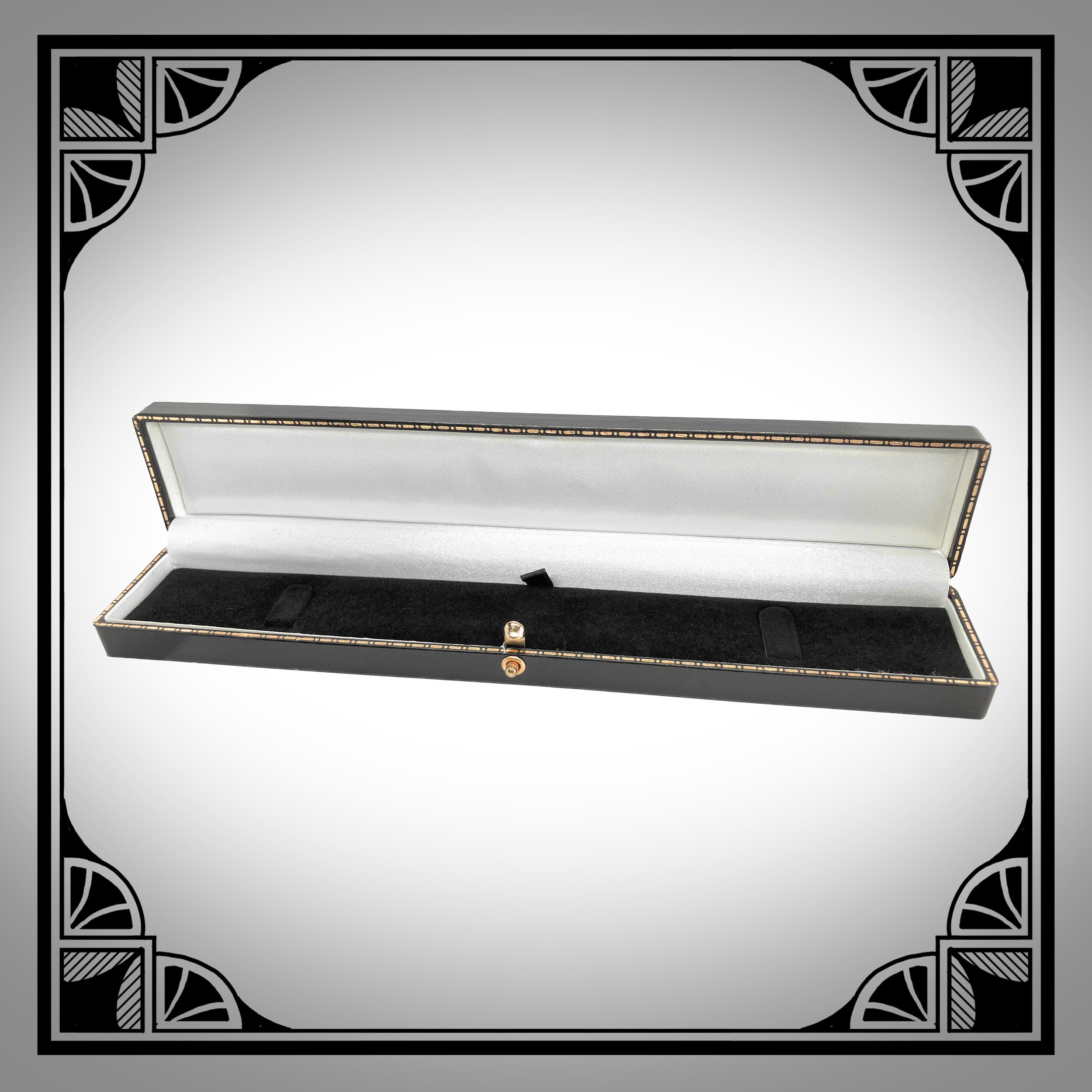 Simon's antiquarium Premium Box Store photo chains 3.jpg