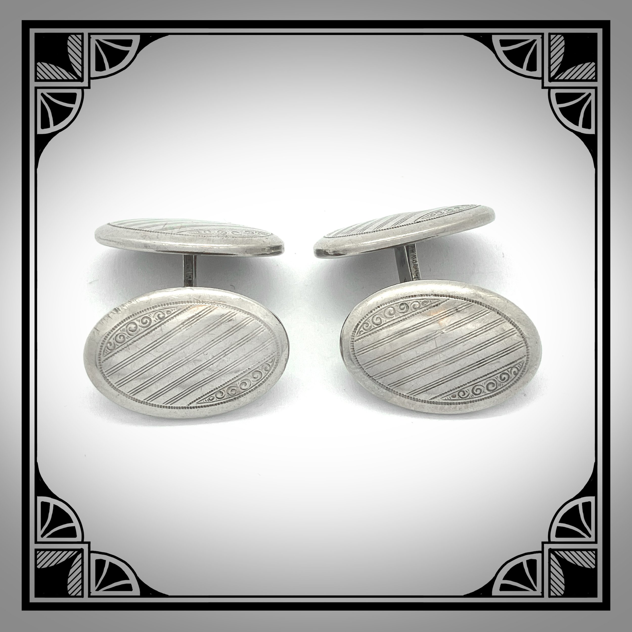 c1920 German Double-sided Platinum cufflinks with engraved facings 2.jpg