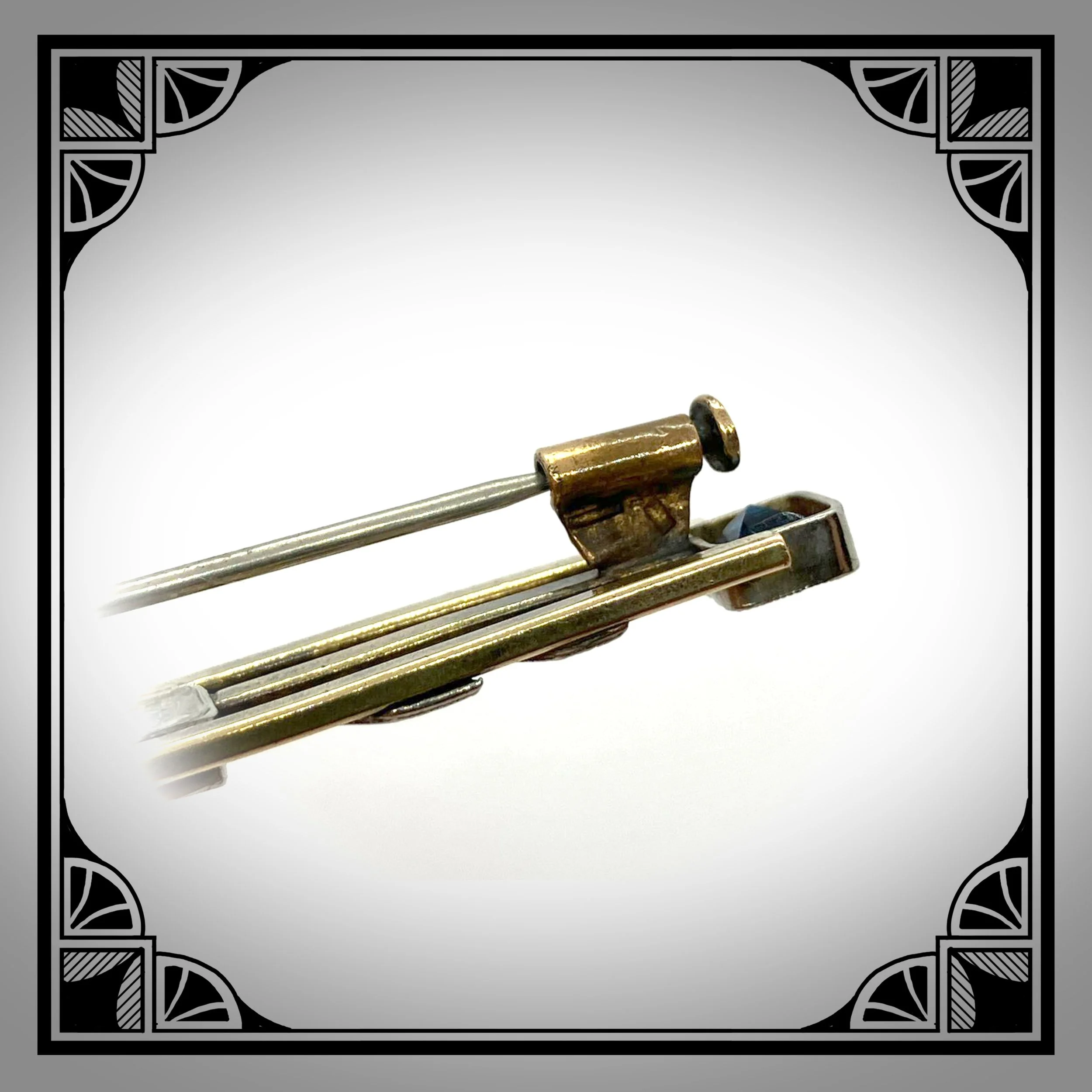 1930s Art-Deco Bar Brooch with blue rhinestones 3.jpg