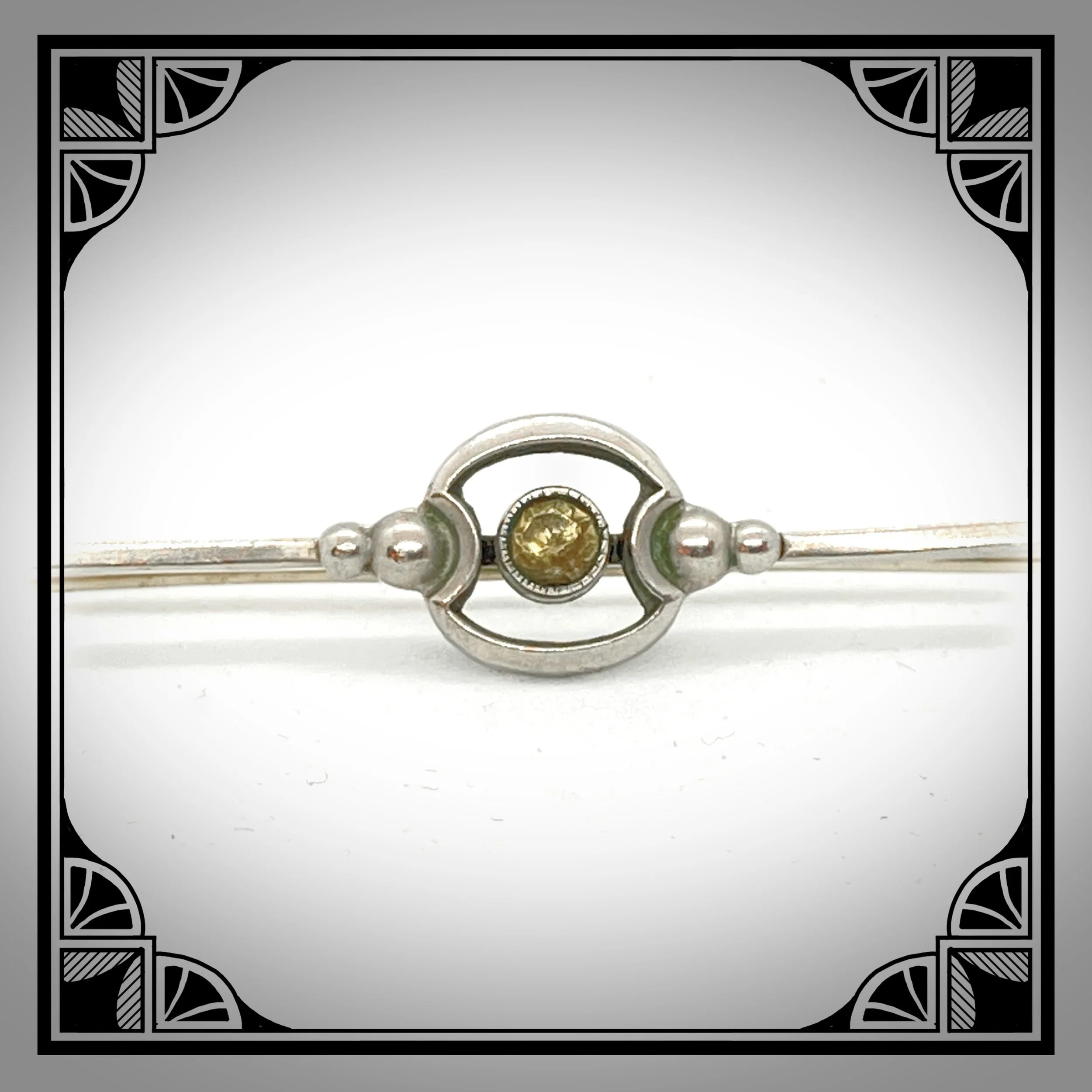 1920s Art Deco Bar brooch with small yellow gemstone 3.jpg