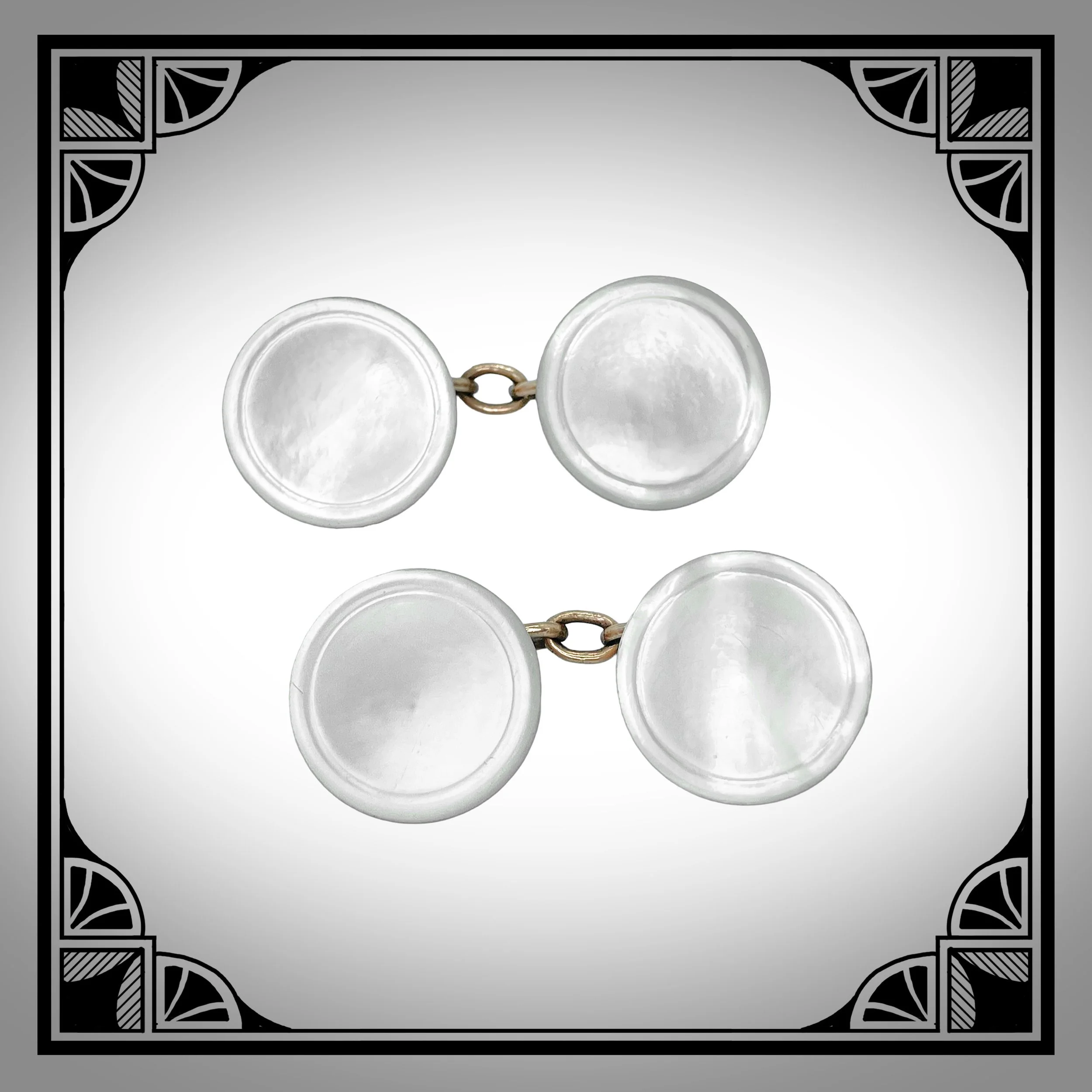 1930s Double-sided chain link cufflinks with mother of pearl facings