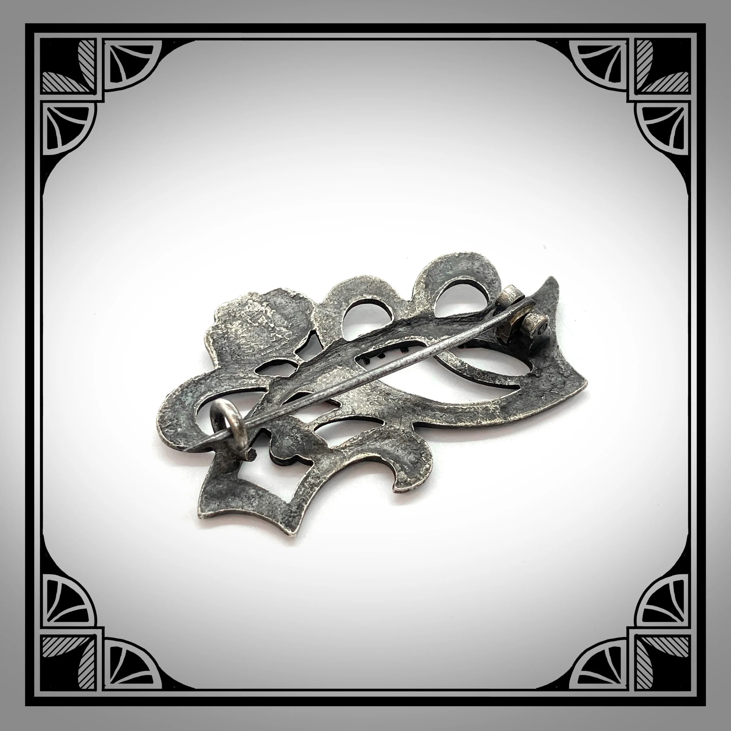 1900s Silver plated Art-Nouveau souvenir brooch la Panne 2.jpg