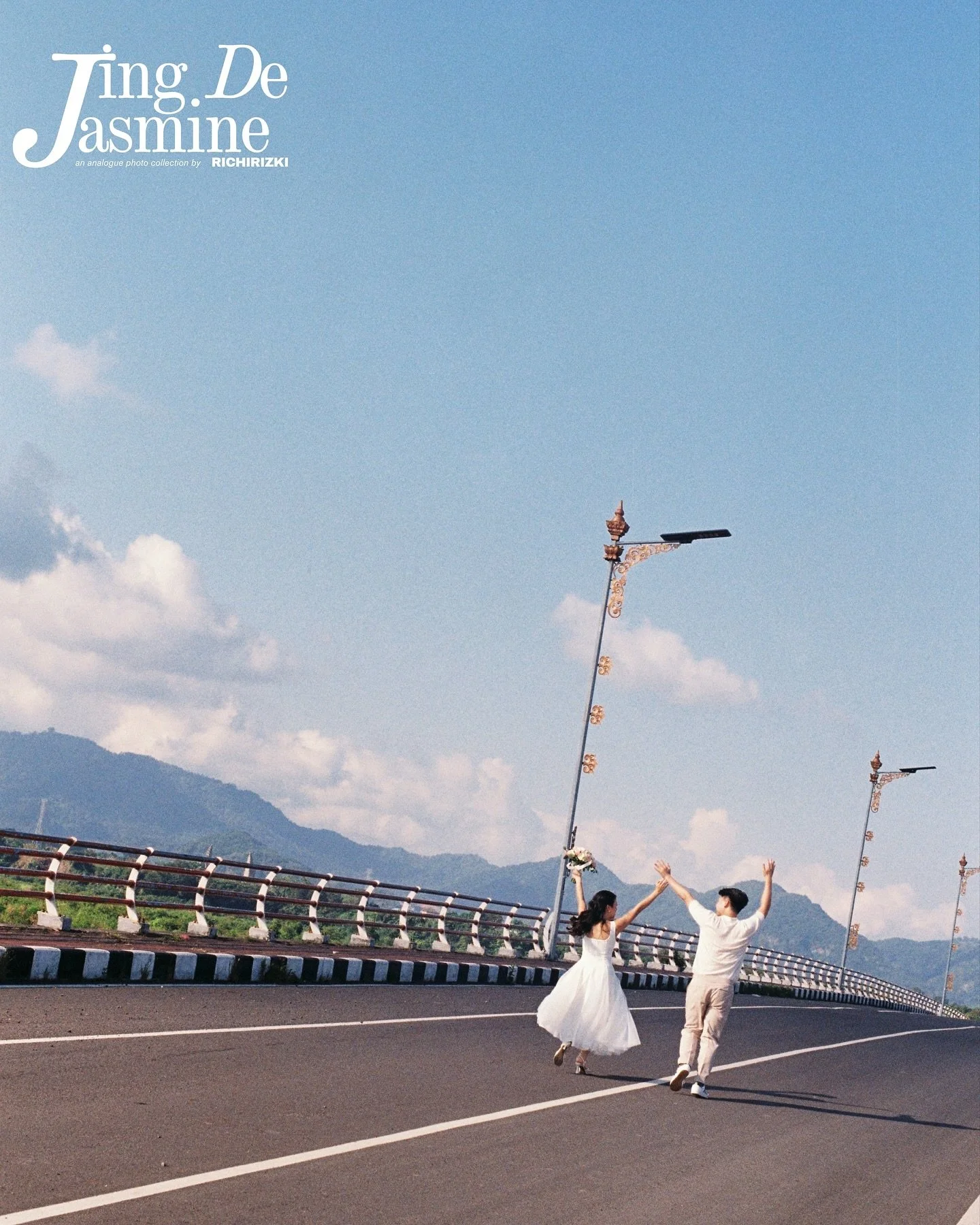 Hello Jing De &amp; Jasmine!
From winding roads surrounded by hills to the black sand beach, we laughed, played, and just had fun together.

No pressure, just pure joy and being in the moment.
Now, they&rsquo;re about to tie the knot. Congratulations