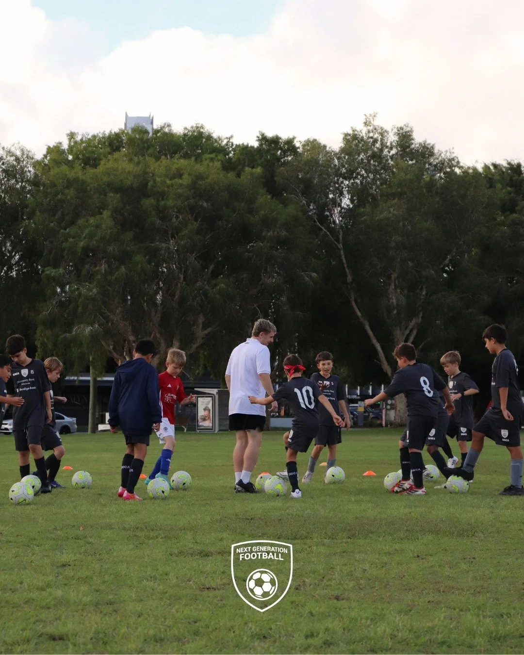 Ball mastery with Coach Joey ⚽️ 

Building concentration, confidence, and quality touches one rep at a time 🤝