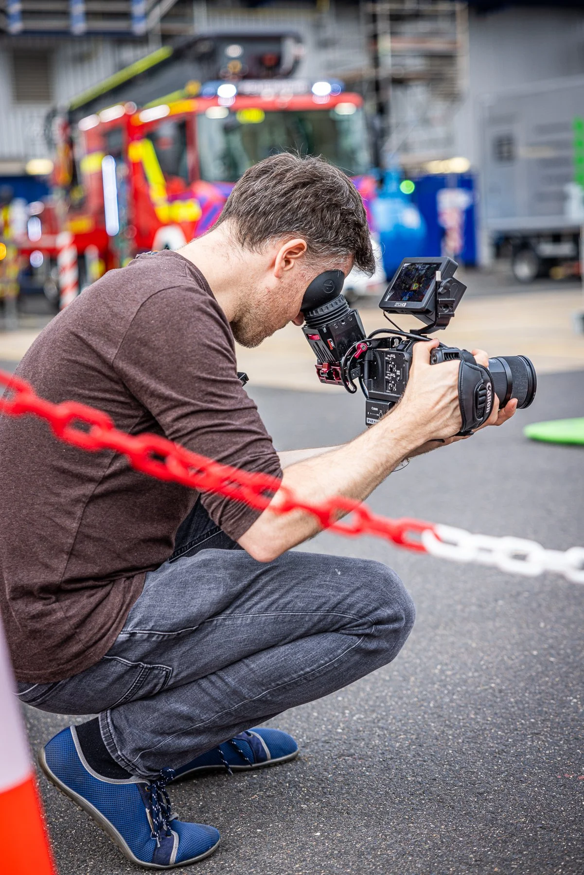 Marvin mit der Canon C70 macht Filmaufnahmen für Yncoris.