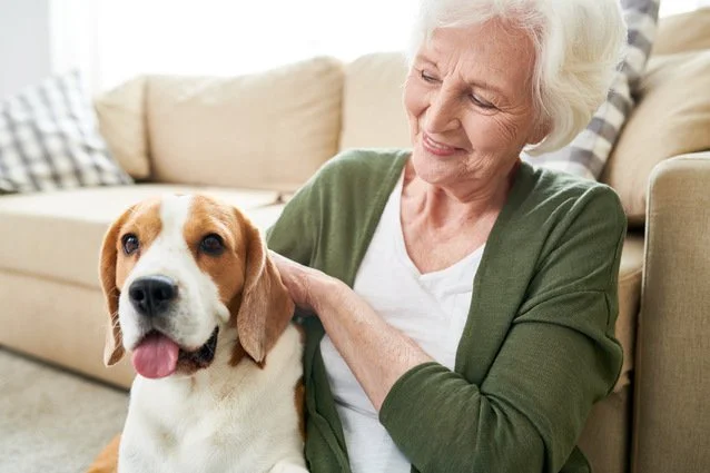 The Benefits of Pets for Seniors With Dementia