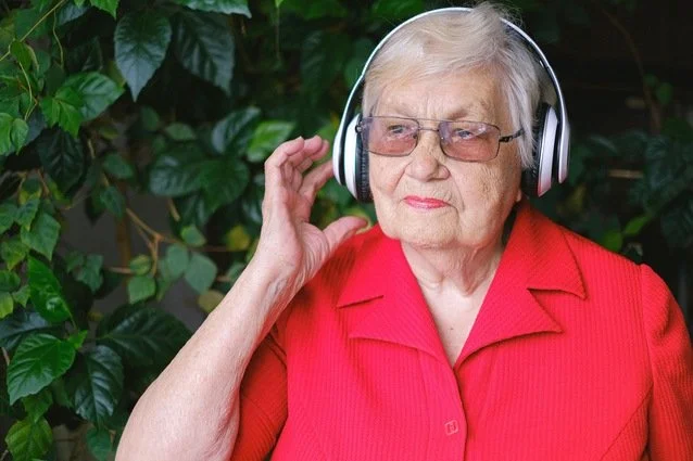 The Benefits of Music Therapy for Memory Care Residents