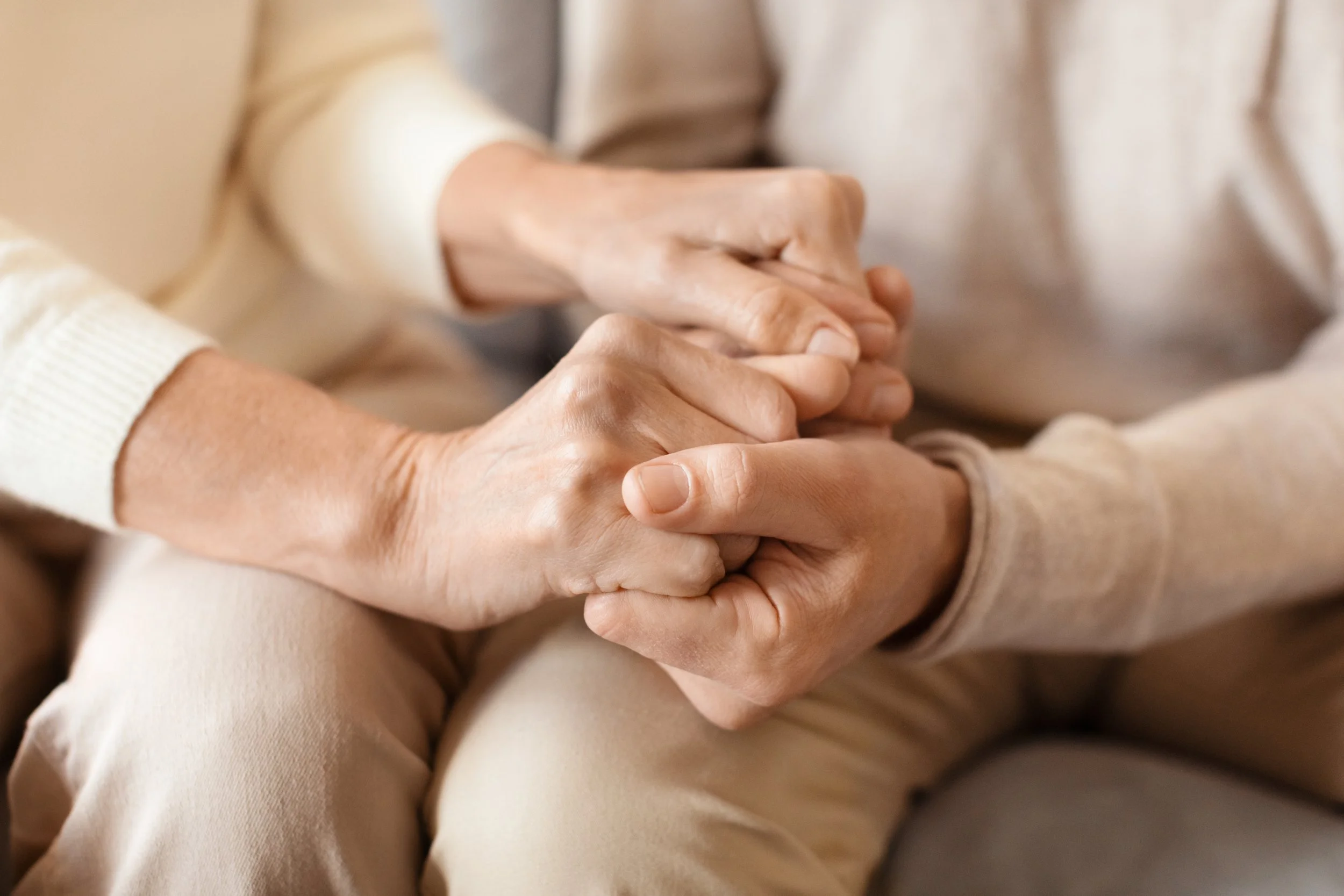 How Dementia Changes Communication and How Families Can Adapt