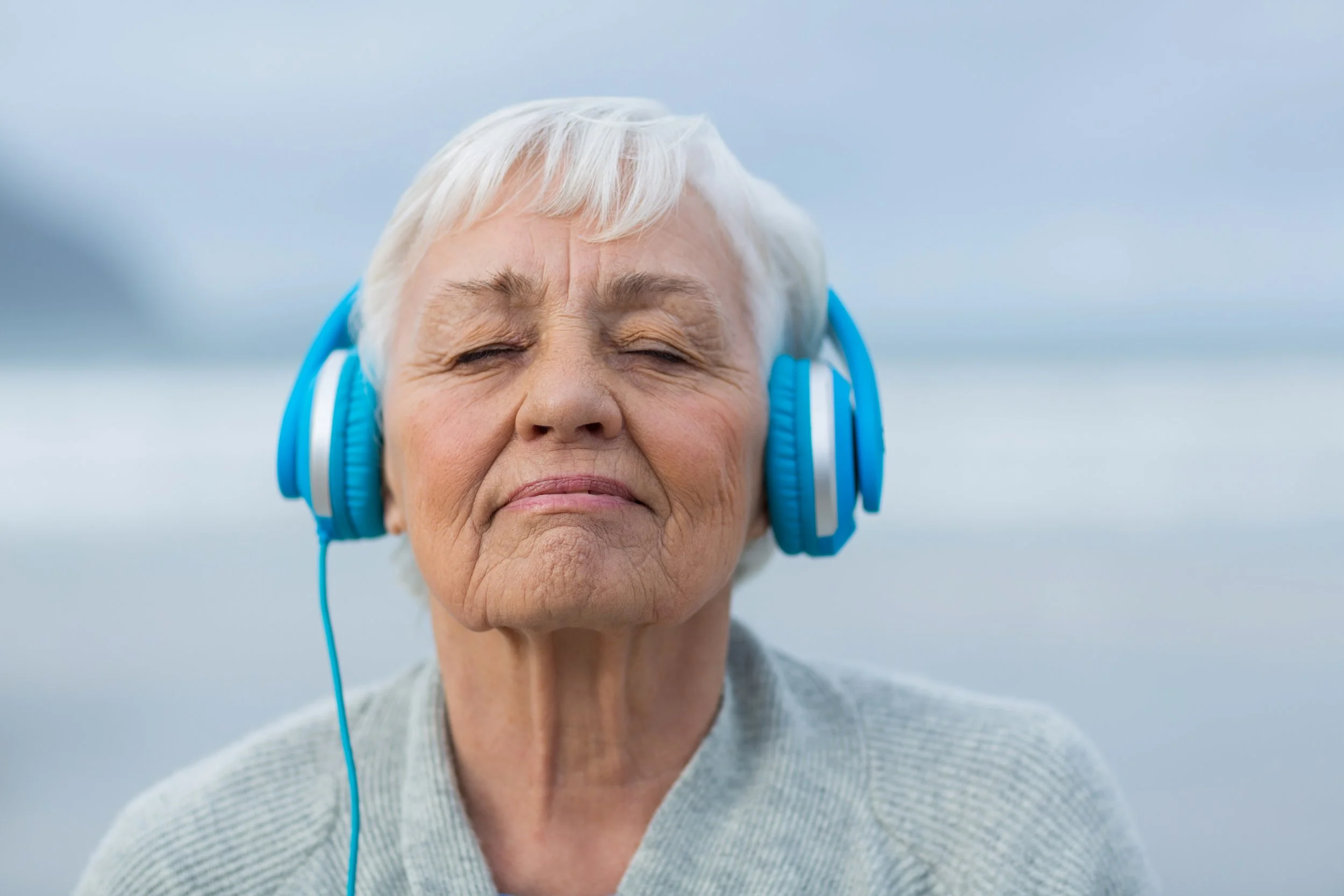 How Sensory Stimulation Supports Emotional Well-Being in Dementia
