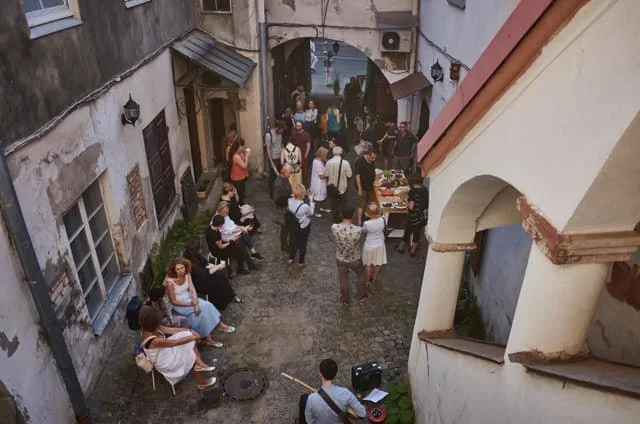 Vilniaus istorija menininkų dirbtuvėse