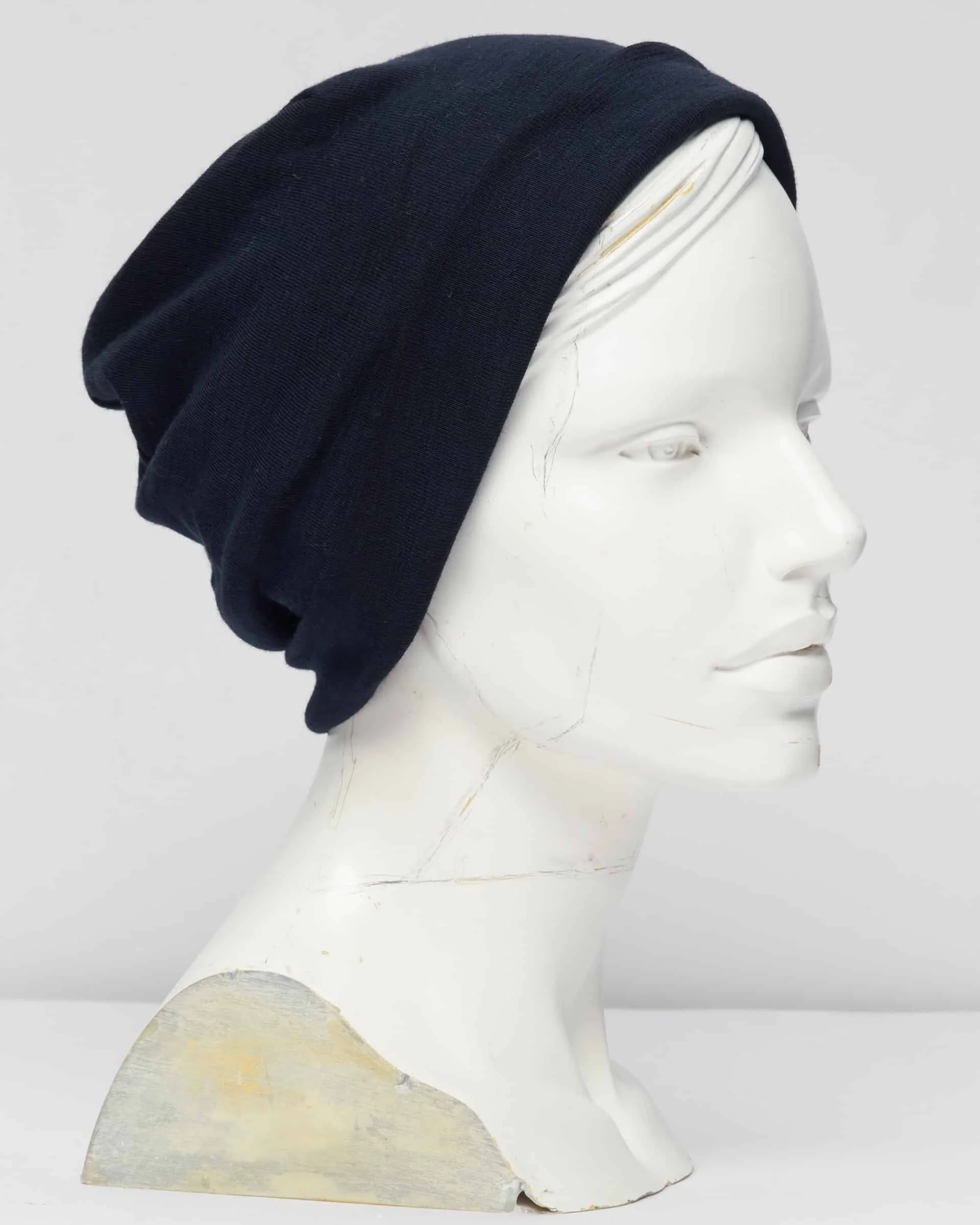 black-natural-merino-wool-beanie-hat-min.jpg