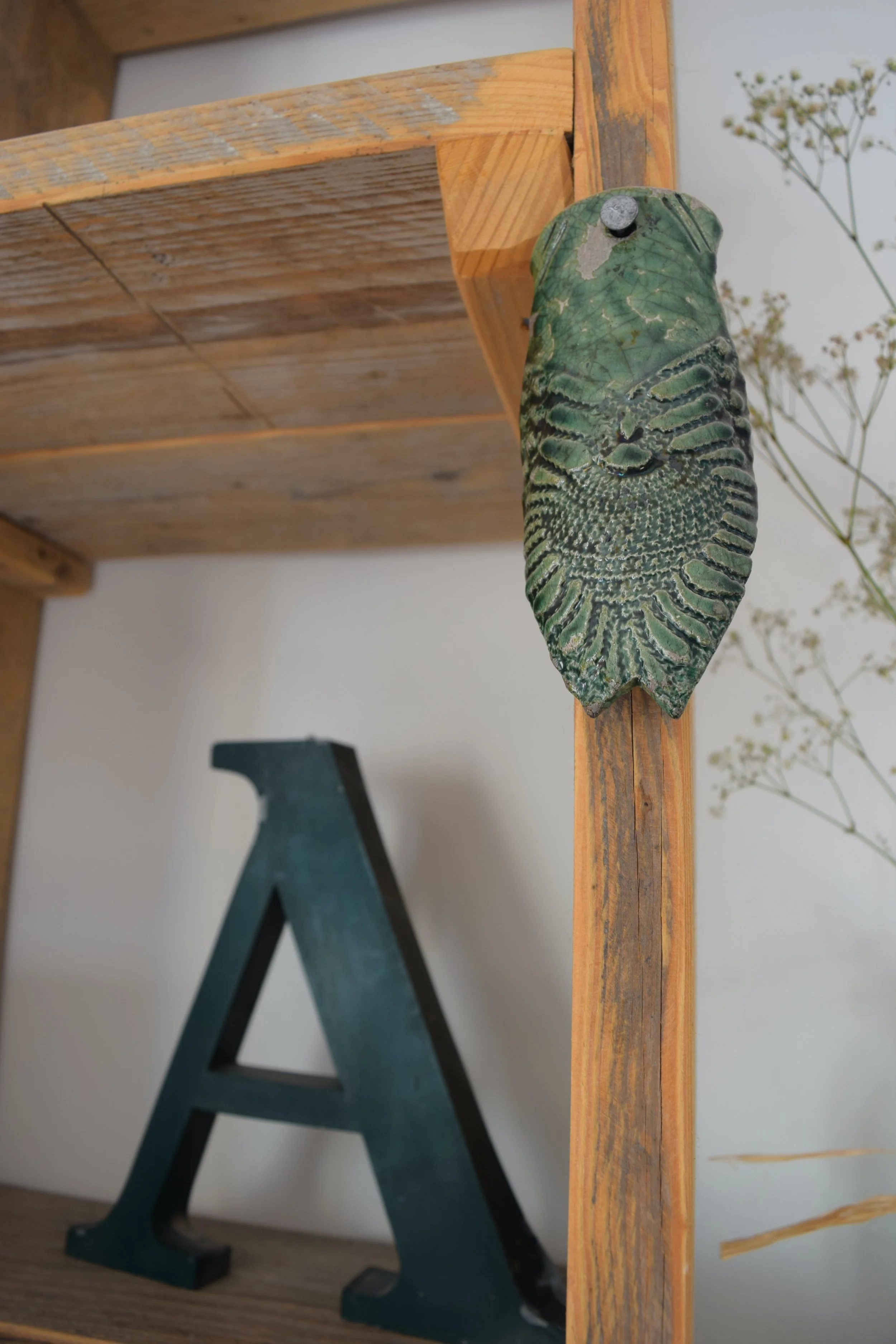 Ancienne lettre trouvée sur la façade d'une imprimerie