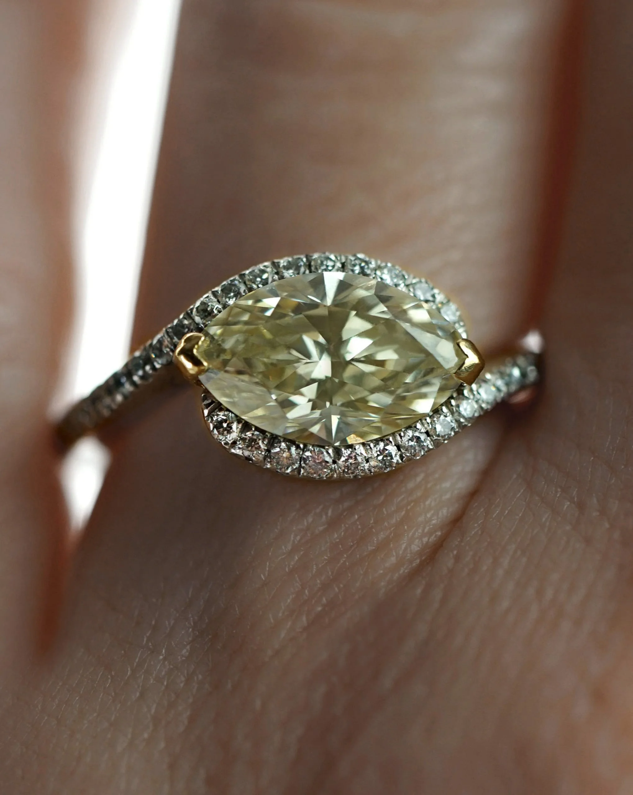 where-to-buy-engagement-ring-how-do-I-find-a-reputable-jeweller-uk.jpg