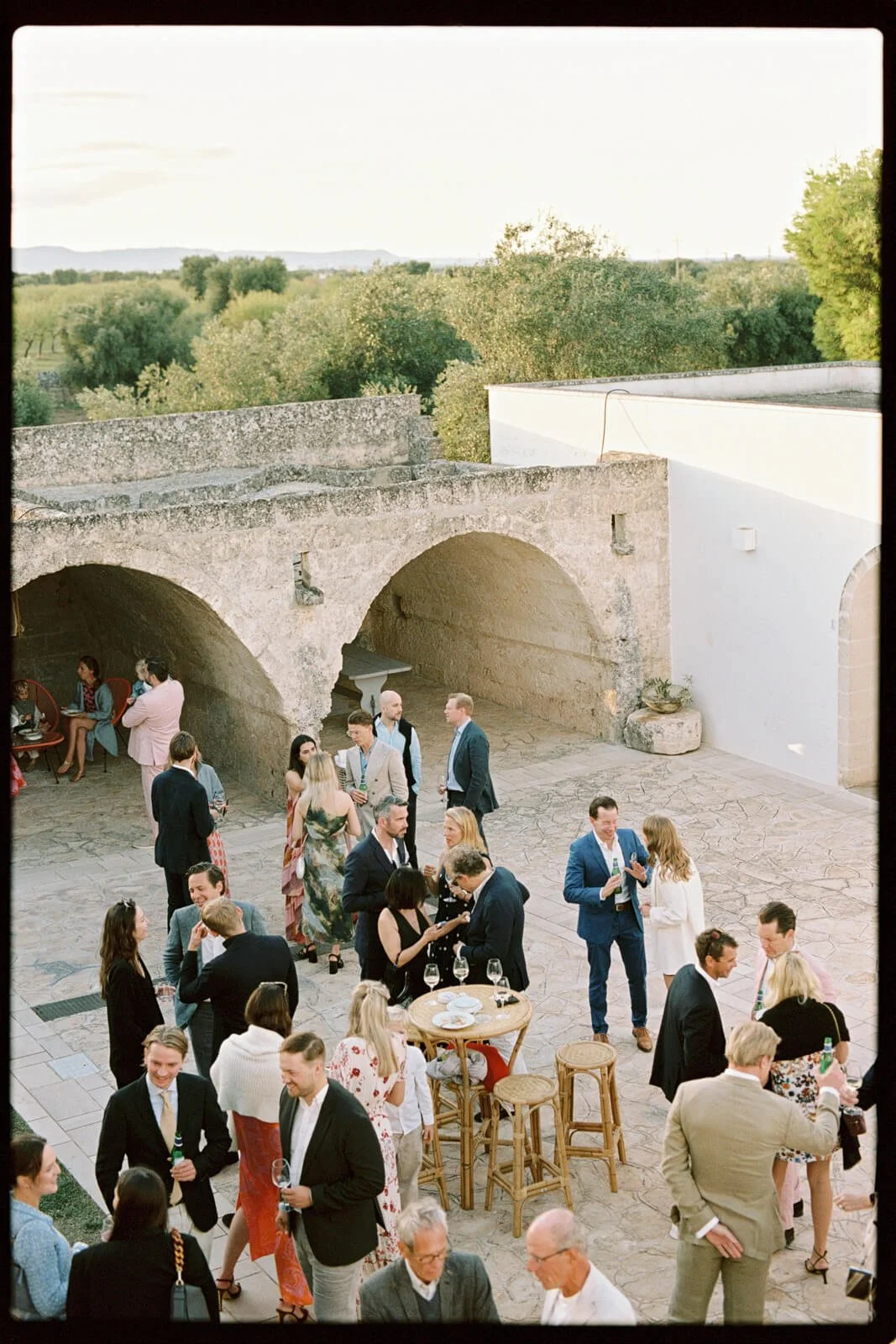 get-together-night-wedding-puglia.jpg