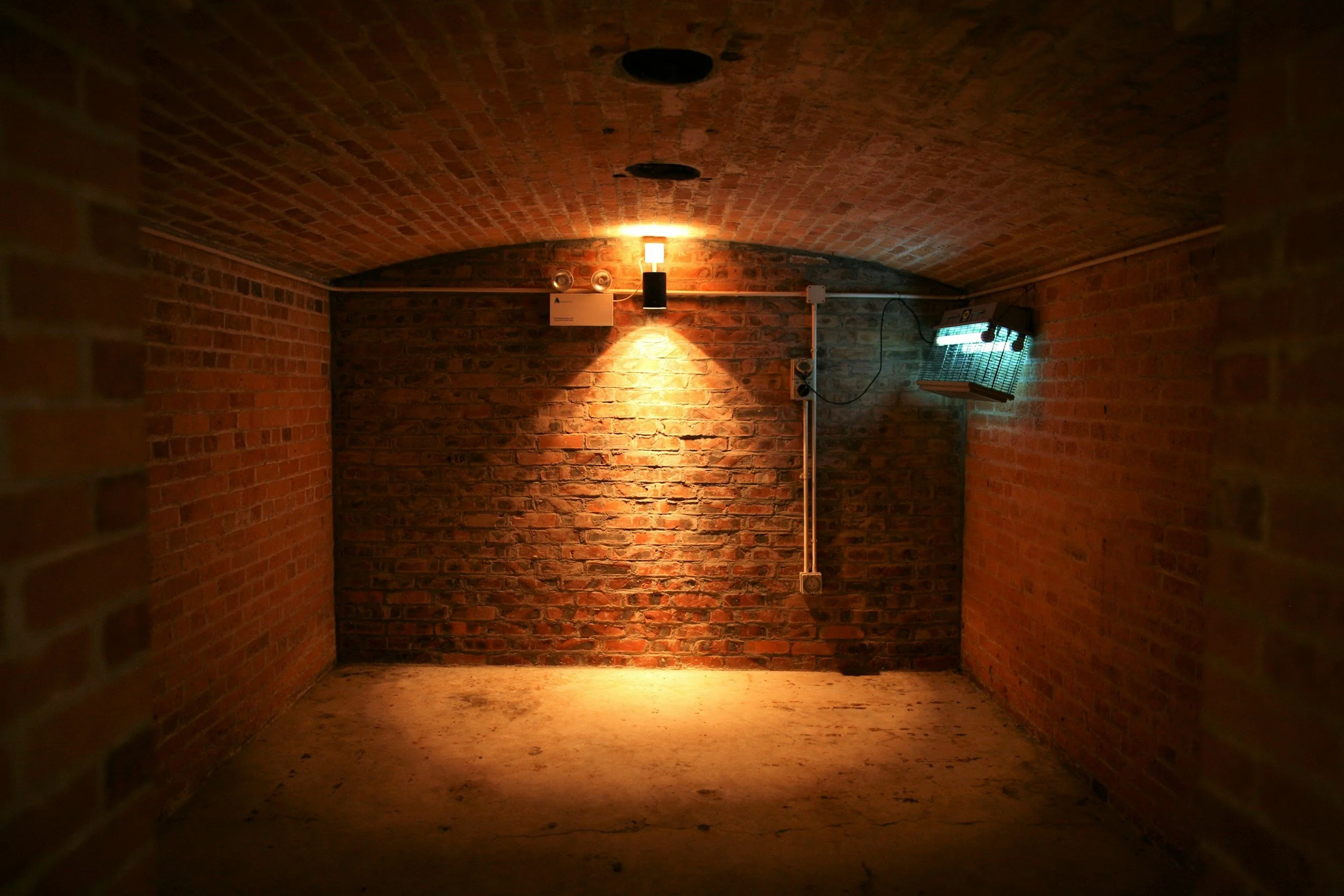 bare-room-with-harsh-lighting