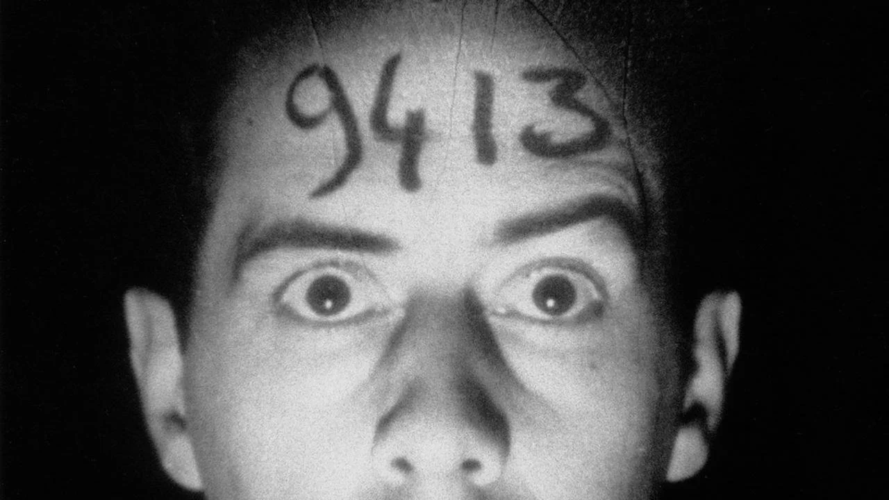 The Life and Death of 9413: a Hollywood Extra (2020)