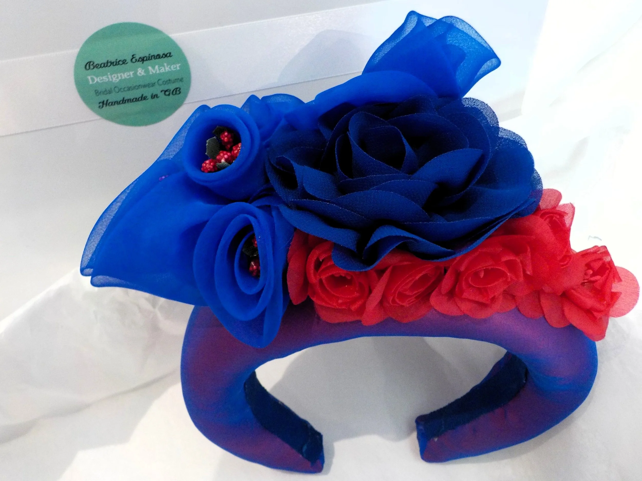 Bespoke matching headband by Beatrice Espinosa