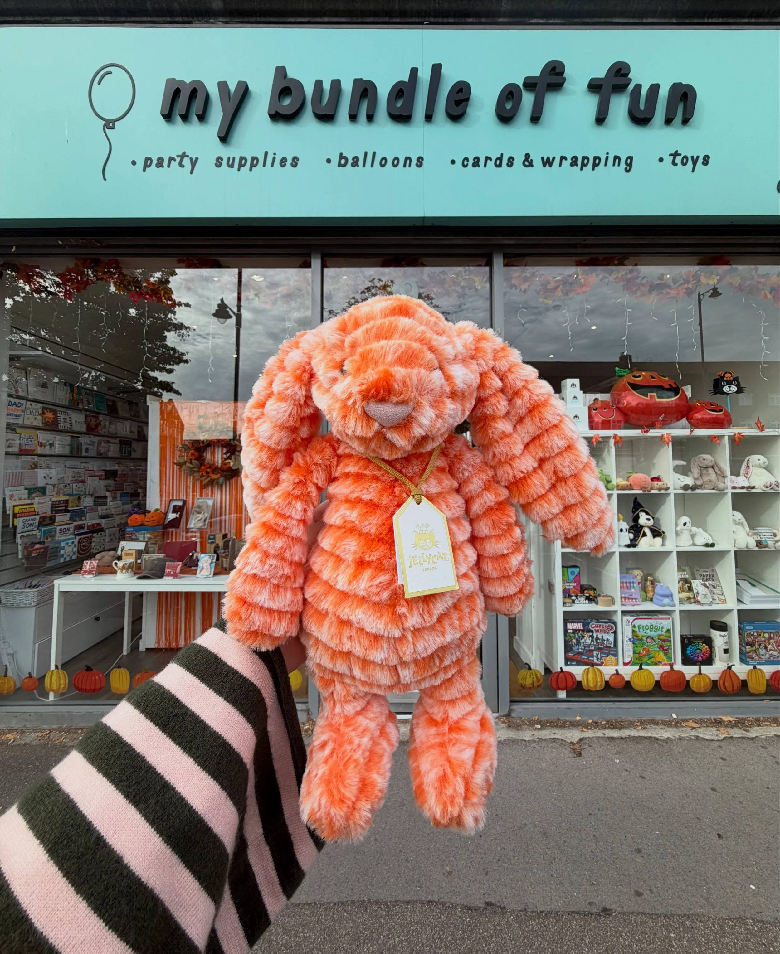 FIZZLESKIP BUNNY has arrived at My Bundle of Fun 🧡 Limited stock available, so don&rsquo;t miss out! 🐰✨ #fizzleskipbunny #jellycat #jellycatlondon #jellycatcollector #jellycatsofinstagram