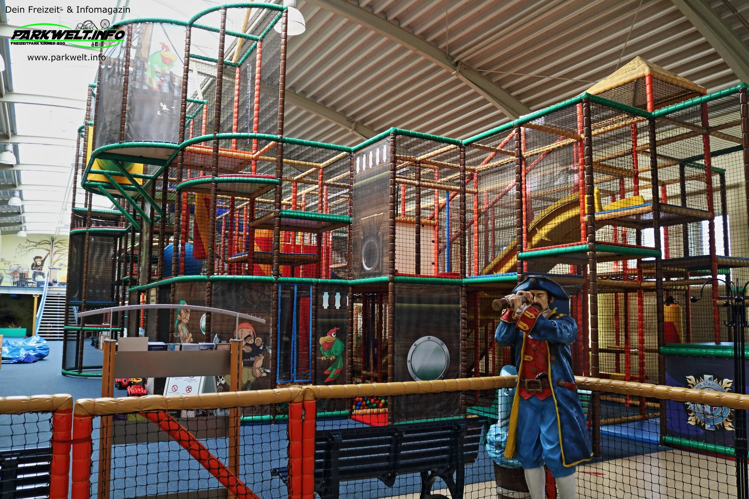 Spielscheune Kinder Spielplatz Jaderpark Tierpark Freizeitpark Jade Themepark Achterbahn Wasserbahn Attraktionen Info News Park Plan Map Guide Adresse Fahrgeschäfte Tiere
