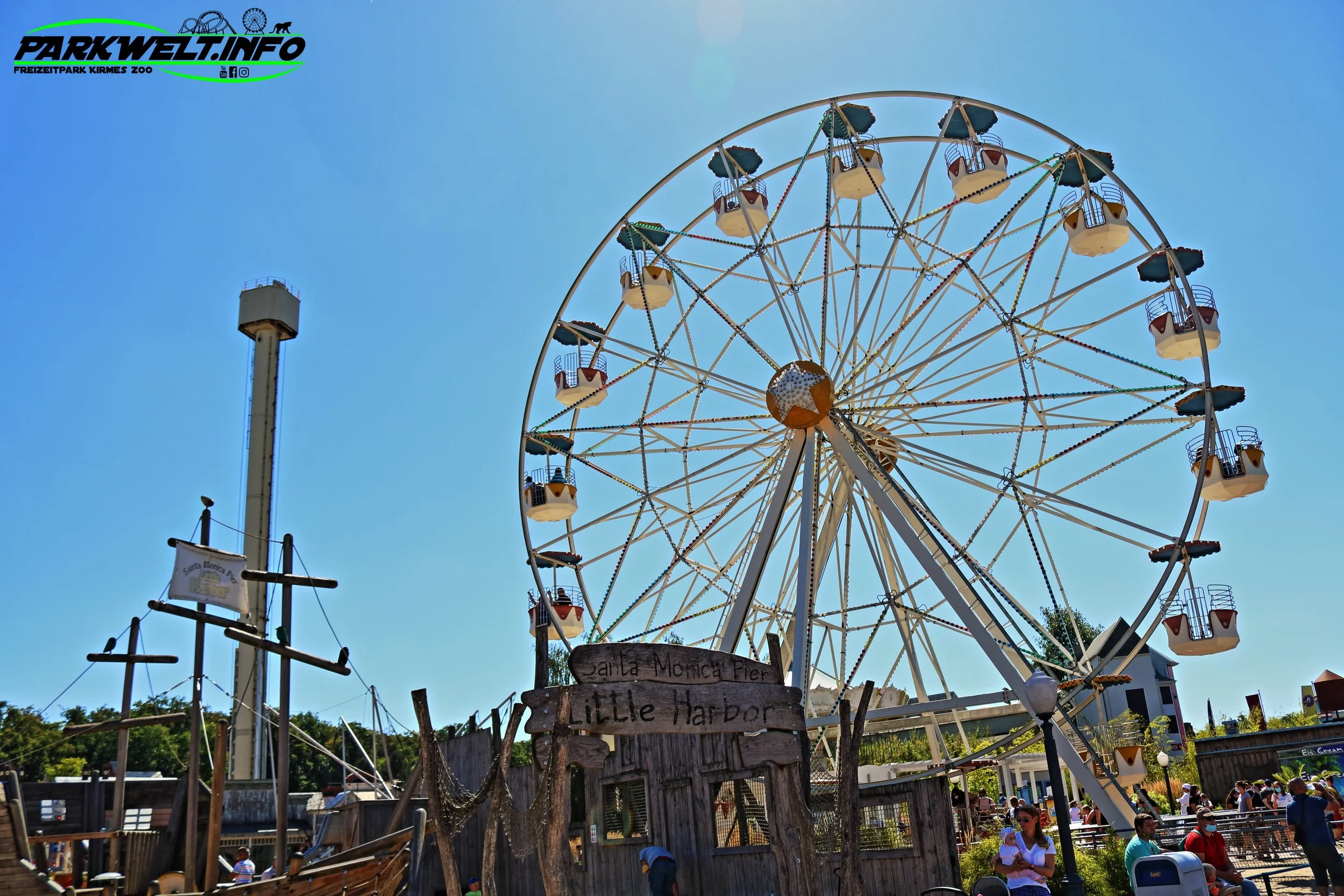 Santa monica wheel riesenrad attraktion  movie park freizeitpark themepark filmpark bottrop germany achterbahn attraktionen info