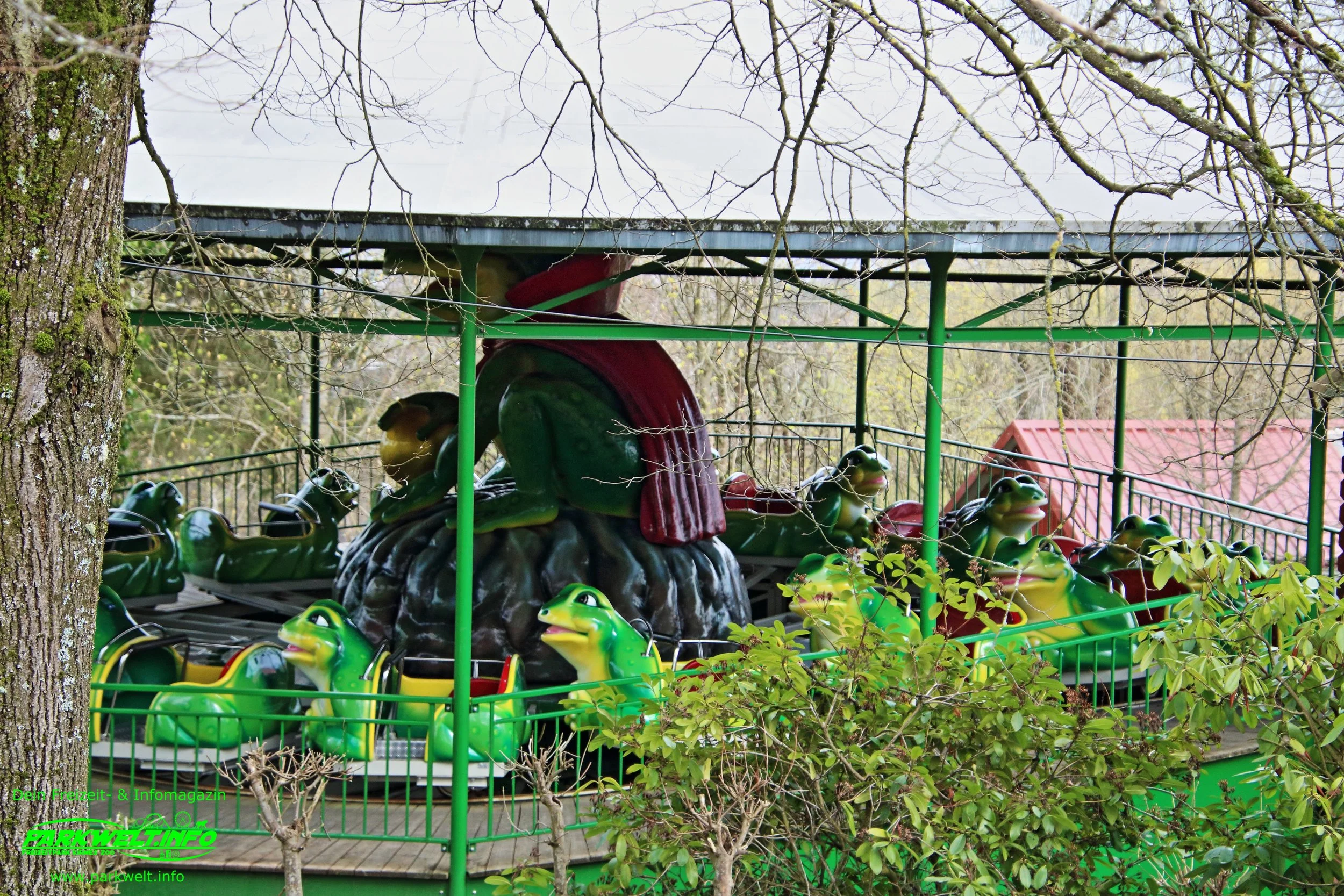 Froschkönig Berg Talbahn Zierer Erlebnispark Steinau an der Straße Freizeitpark Themepark Info News Attraktionen Park Plan Map Guide Fotos Bilder Fahrgeschäfte Preise