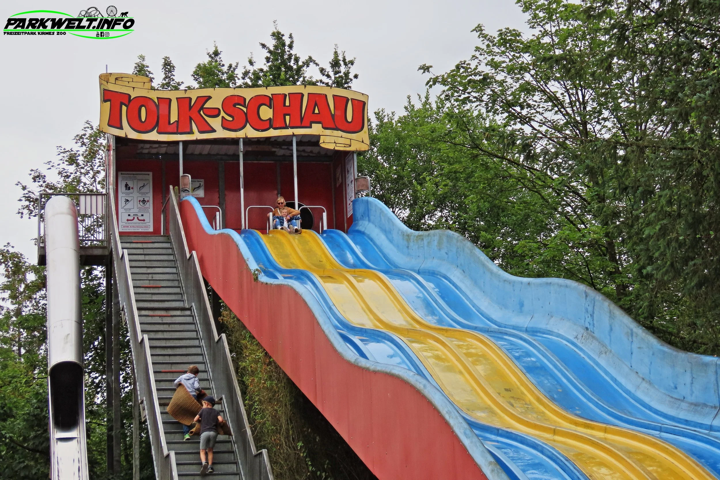Riesen-Rutschanlage